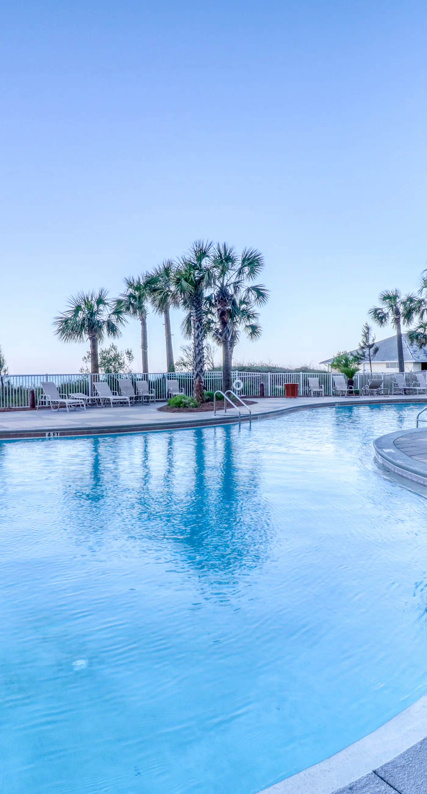 Gulf-front Condo w/ Shared Pool & Hot Tub, Ocean Views, WiFi, and Washer/Dryer