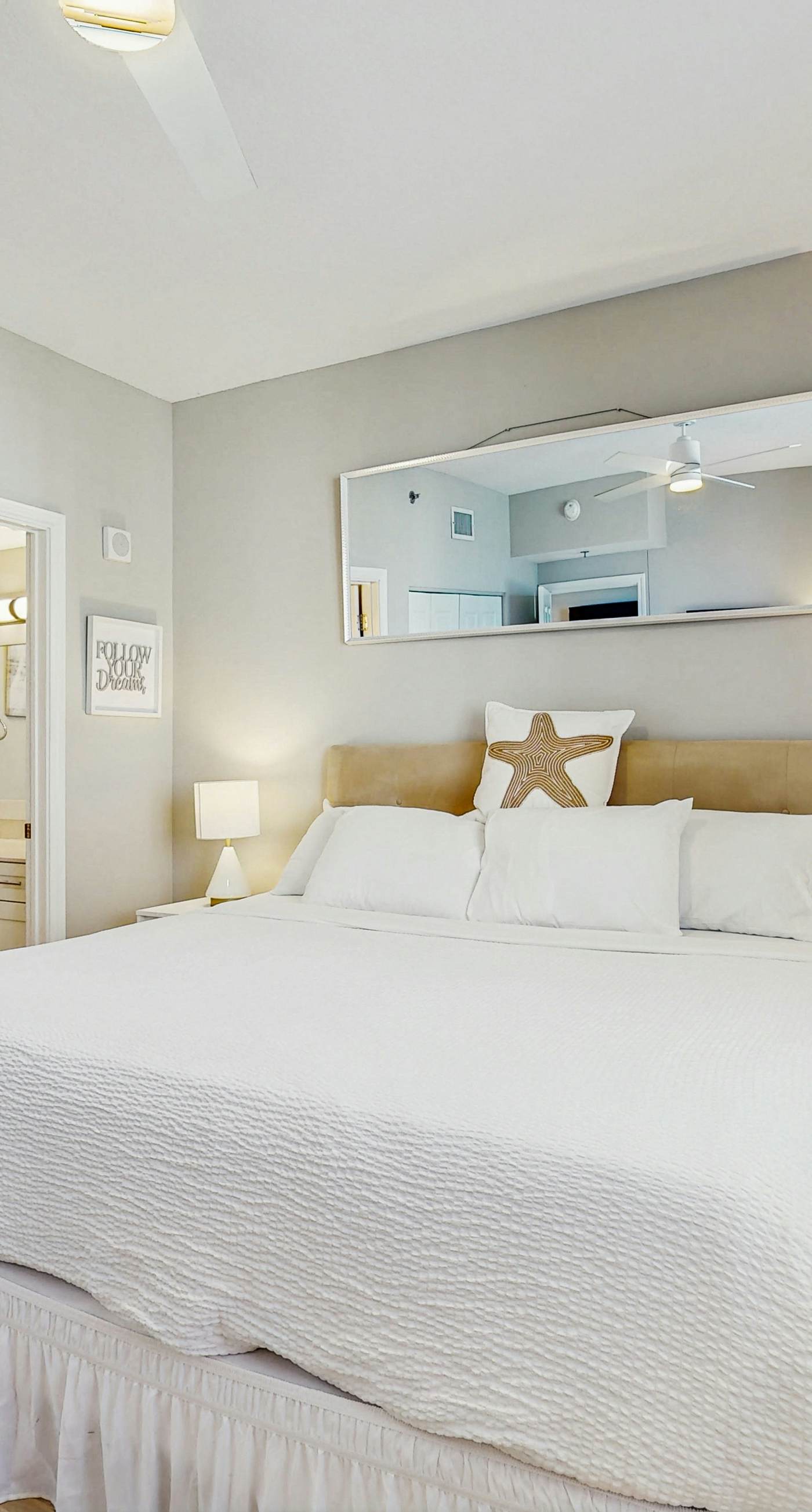 Gorgeous Beachfront Condo W/ Shared Pool/Hot Tub, Amazing Views & Beach Access