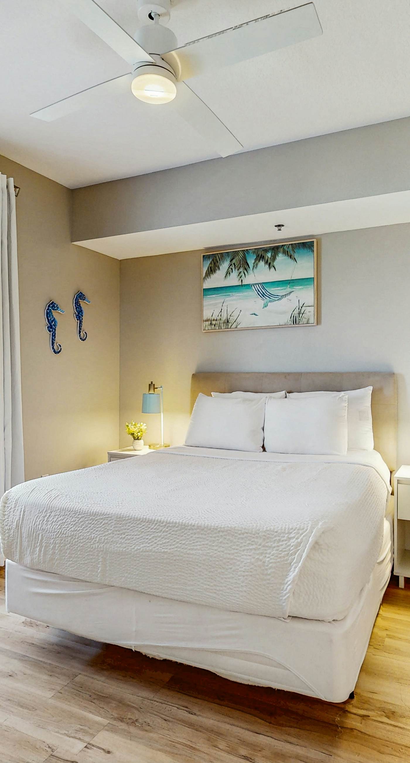 Gorgeous Beachfront Condo W/ Shared Pool/Hot Tub, Amazing Views & Beach Access