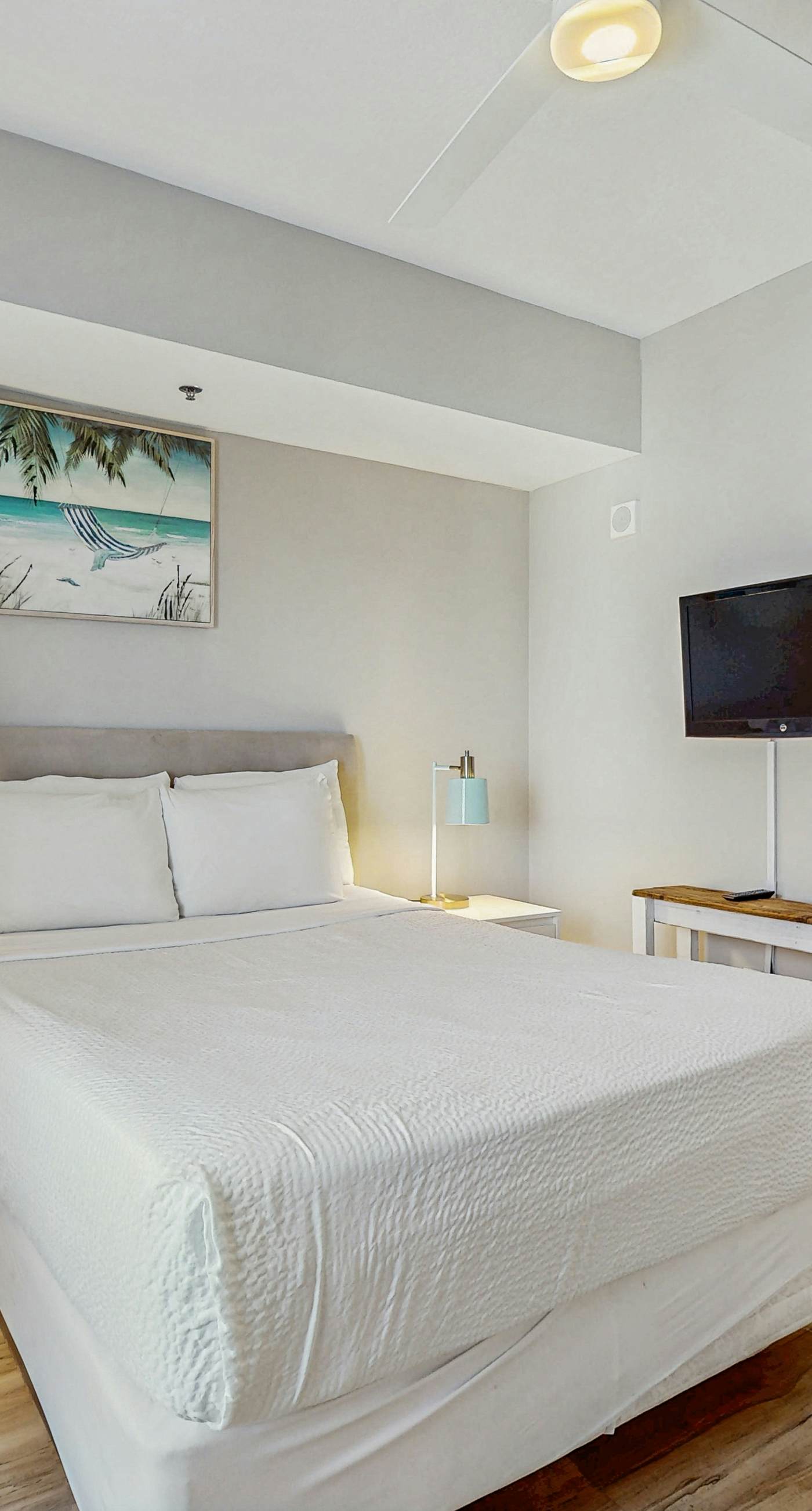 Gorgeous Beachfront Condo W/ Shared Pool/Hot Tub, Amazing Views & Beach Access