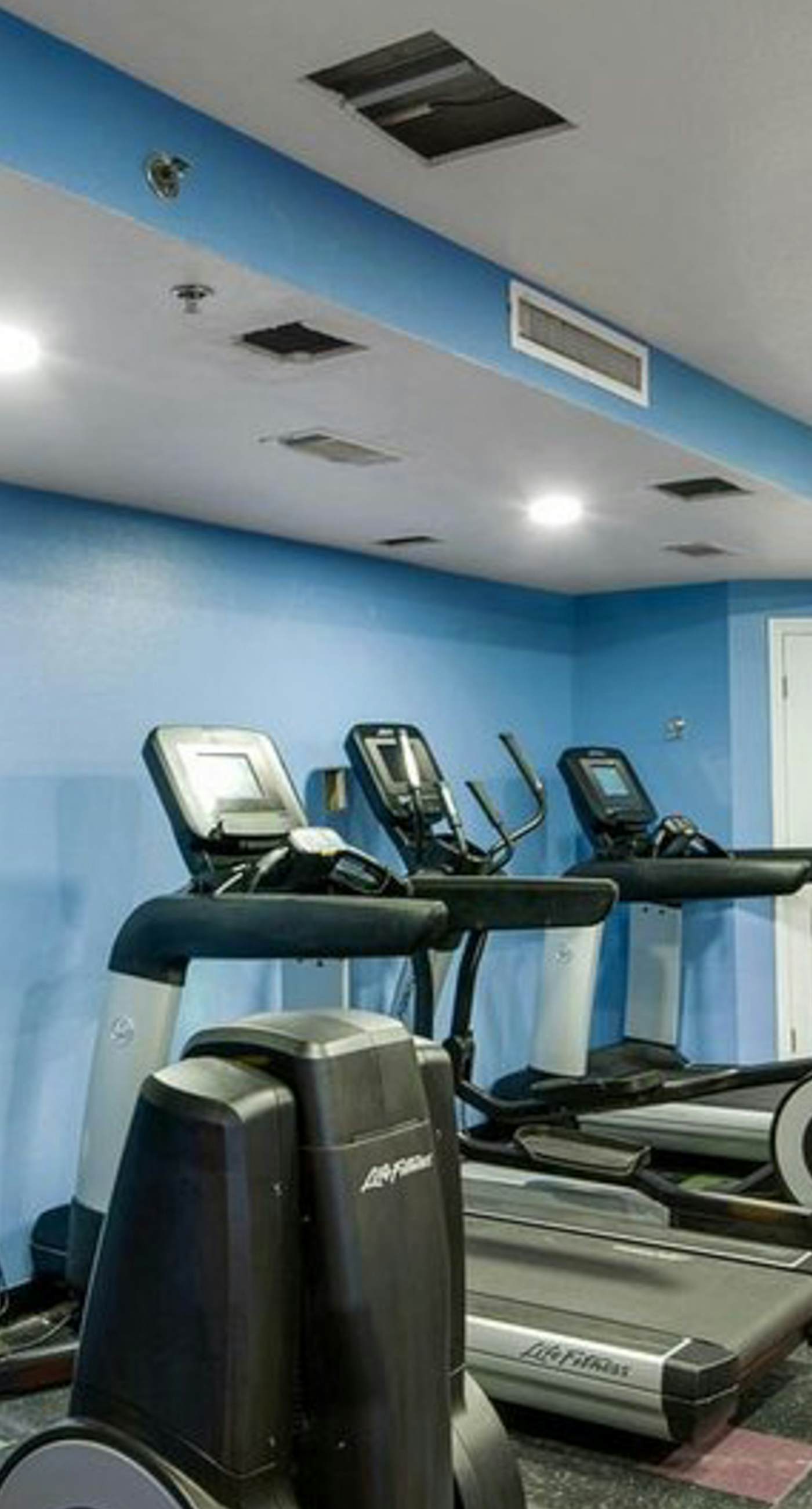 Gorgeous Beachfront Condo W/ Shared Pool/Hot Tub, Amazing Views & Beach Access