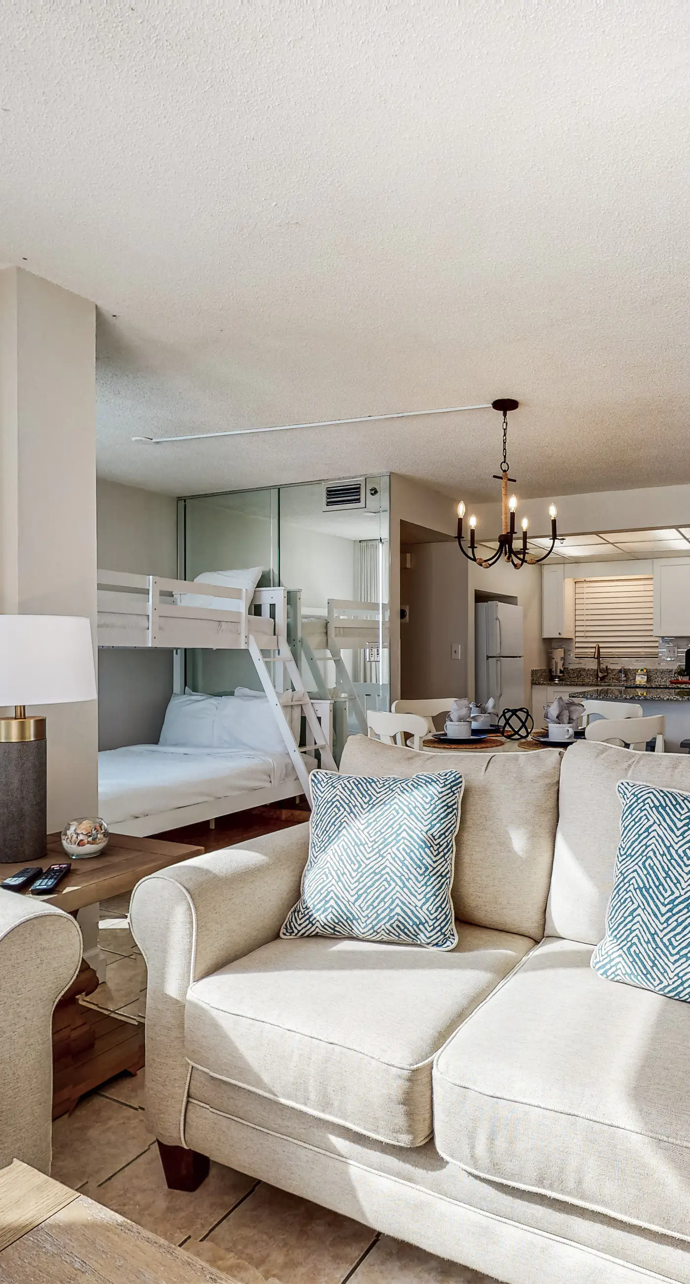 Beachfront condo with WiFi, balcony, central AC, pools, tennis, & fitness room