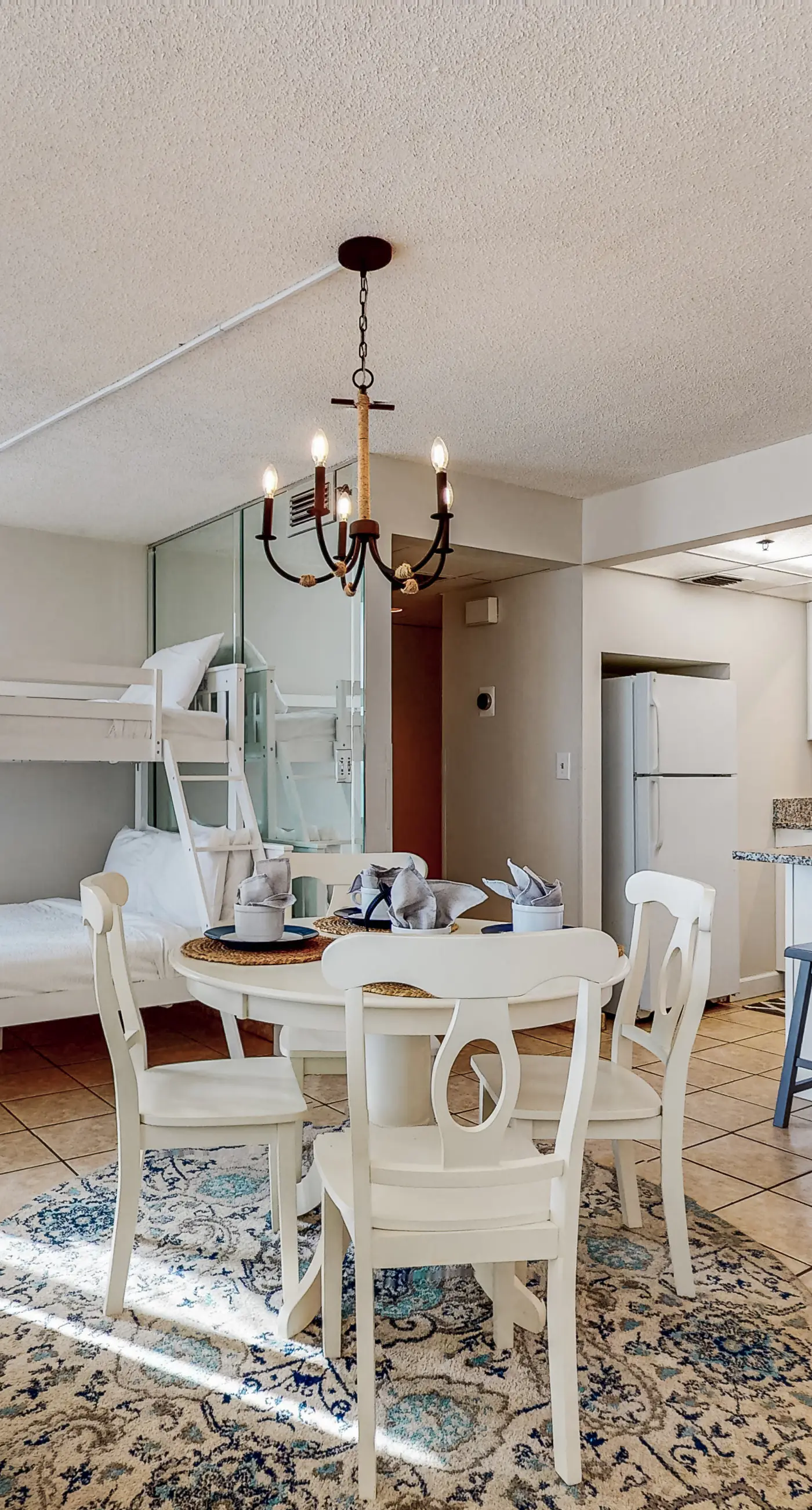Beachfront condo with WiFi, balcony, central AC, pools, tennis, & fitness room