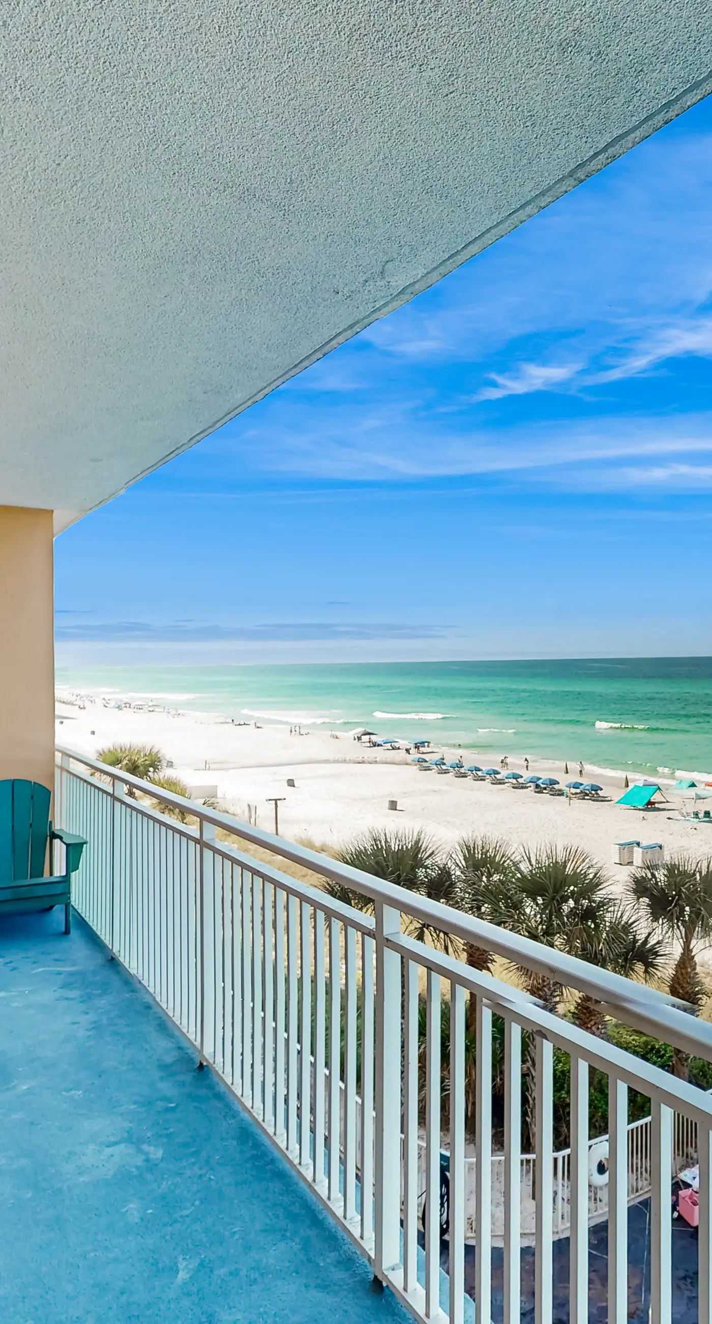 Convenient first-floor vacation suite with pool & hot tub access, free WiFi & AC