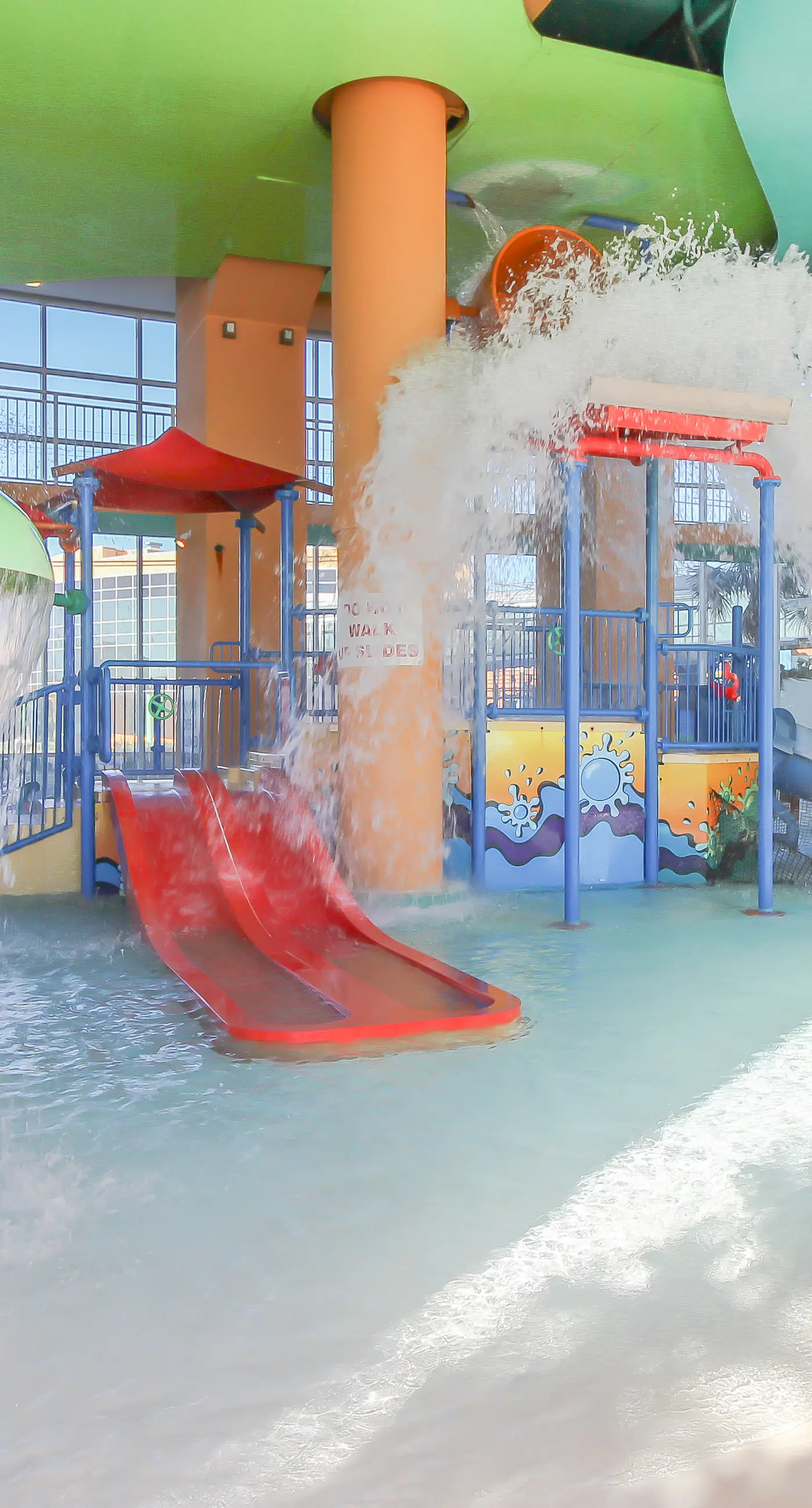 Convenient first-floor vacation suite with pool & hot tub access, free WiFi & AC