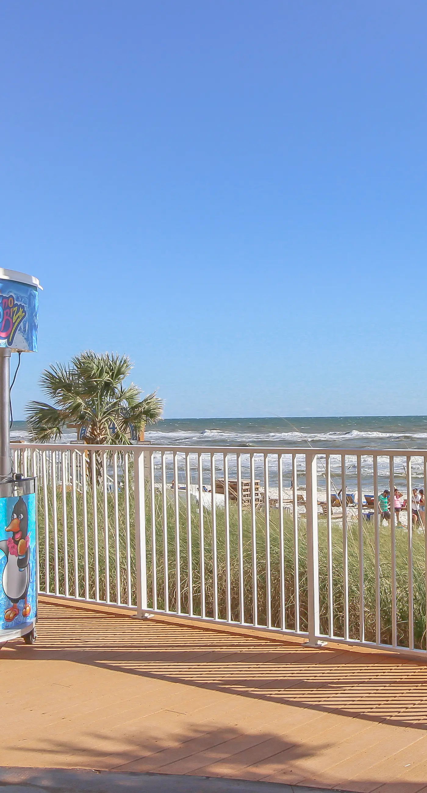 Convenient first-floor vacation suite with pool & hot tub access, free WiFi & AC