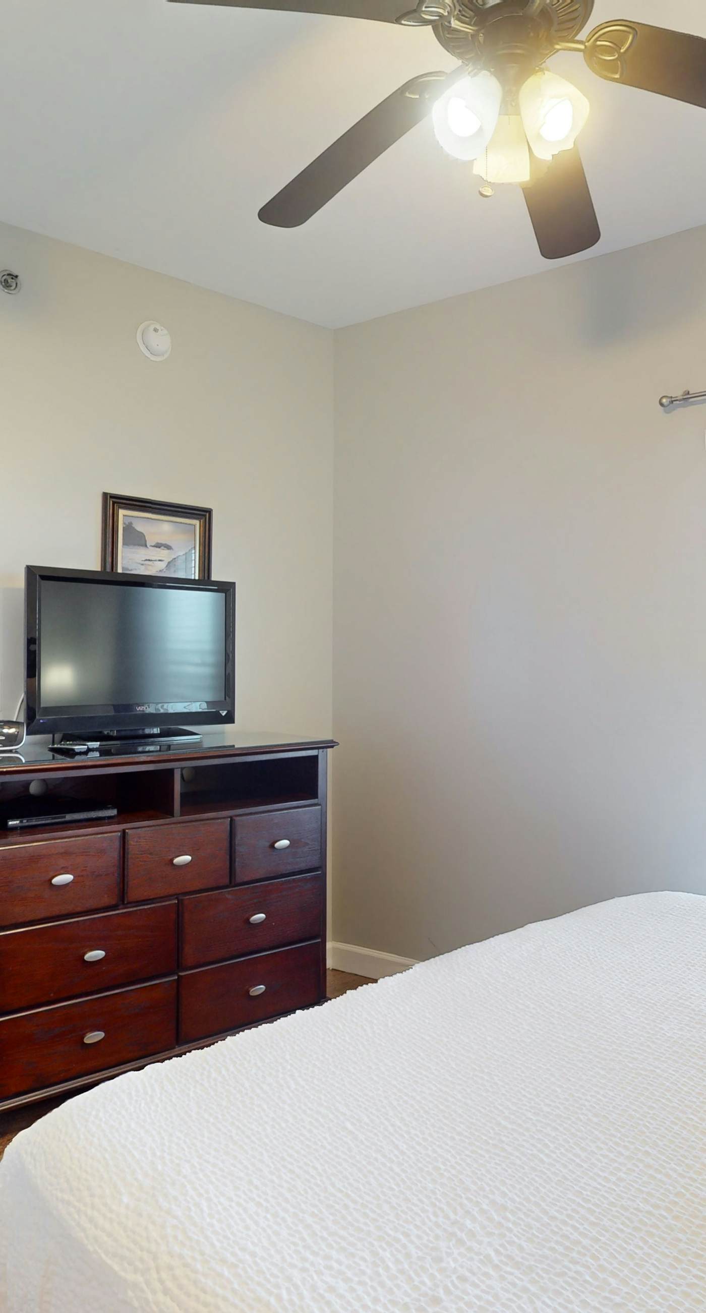 Beachfront condo with pool, lazy river, splash pad & hot tub