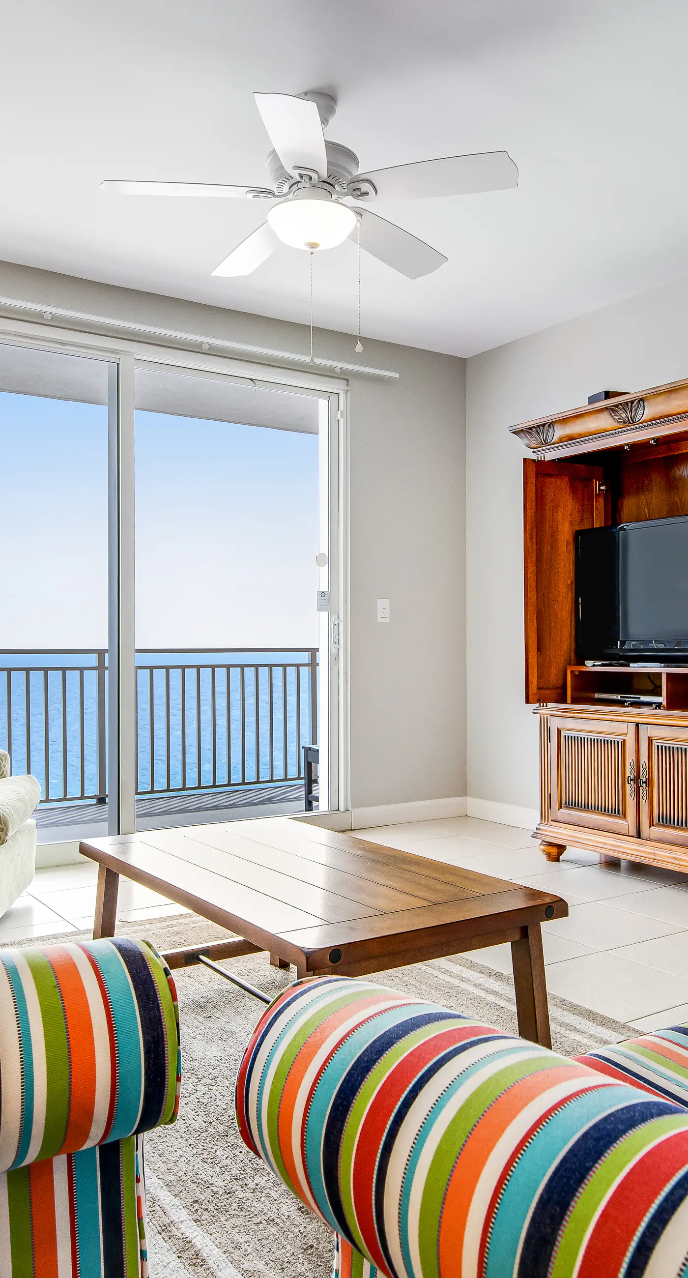 16th-floor oceanfront condo with pools & hot tub, ocean view, W/D & WiFi