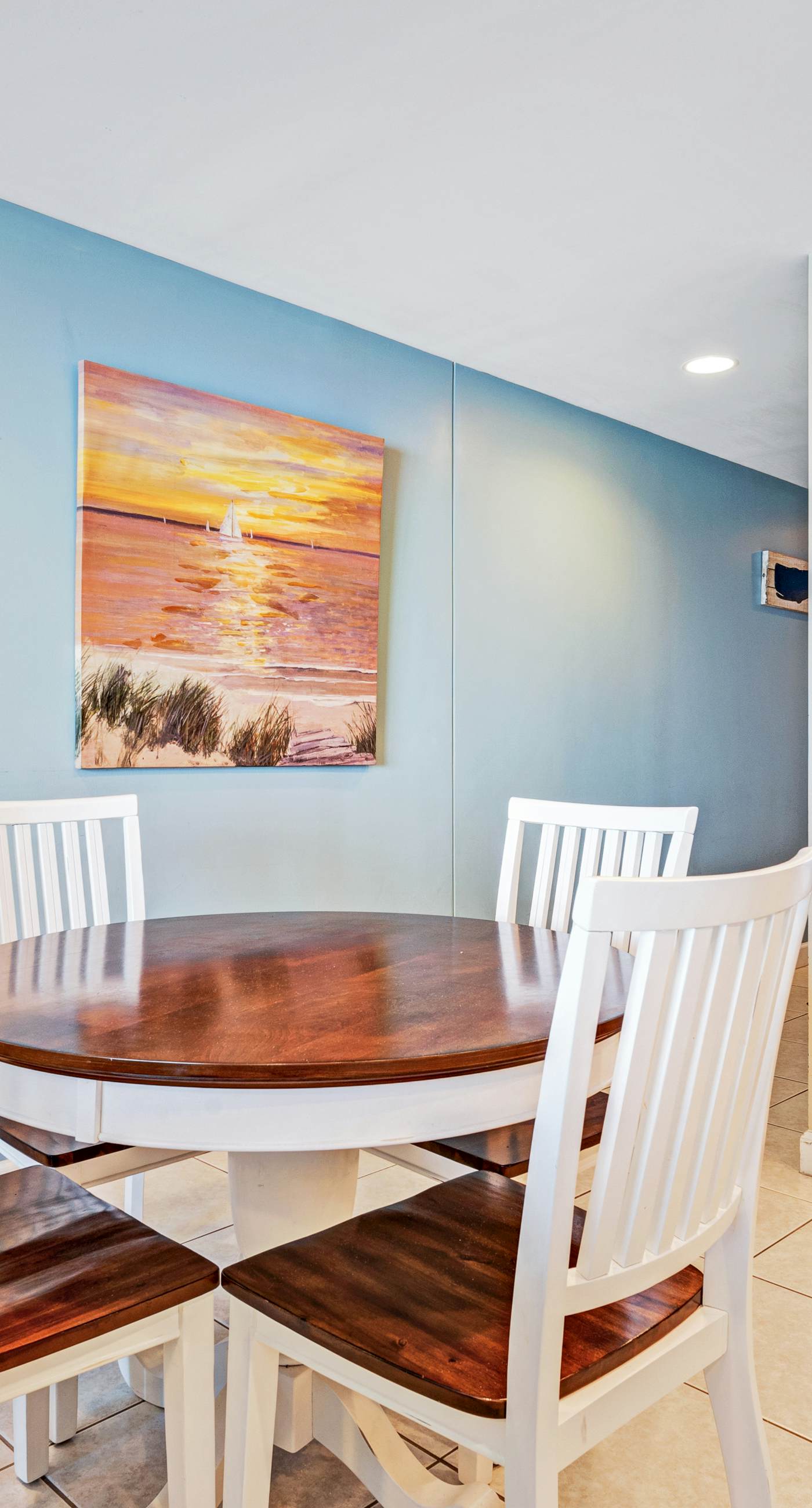 Gulf front condo with resort amenities, snack bar, and Lazy River