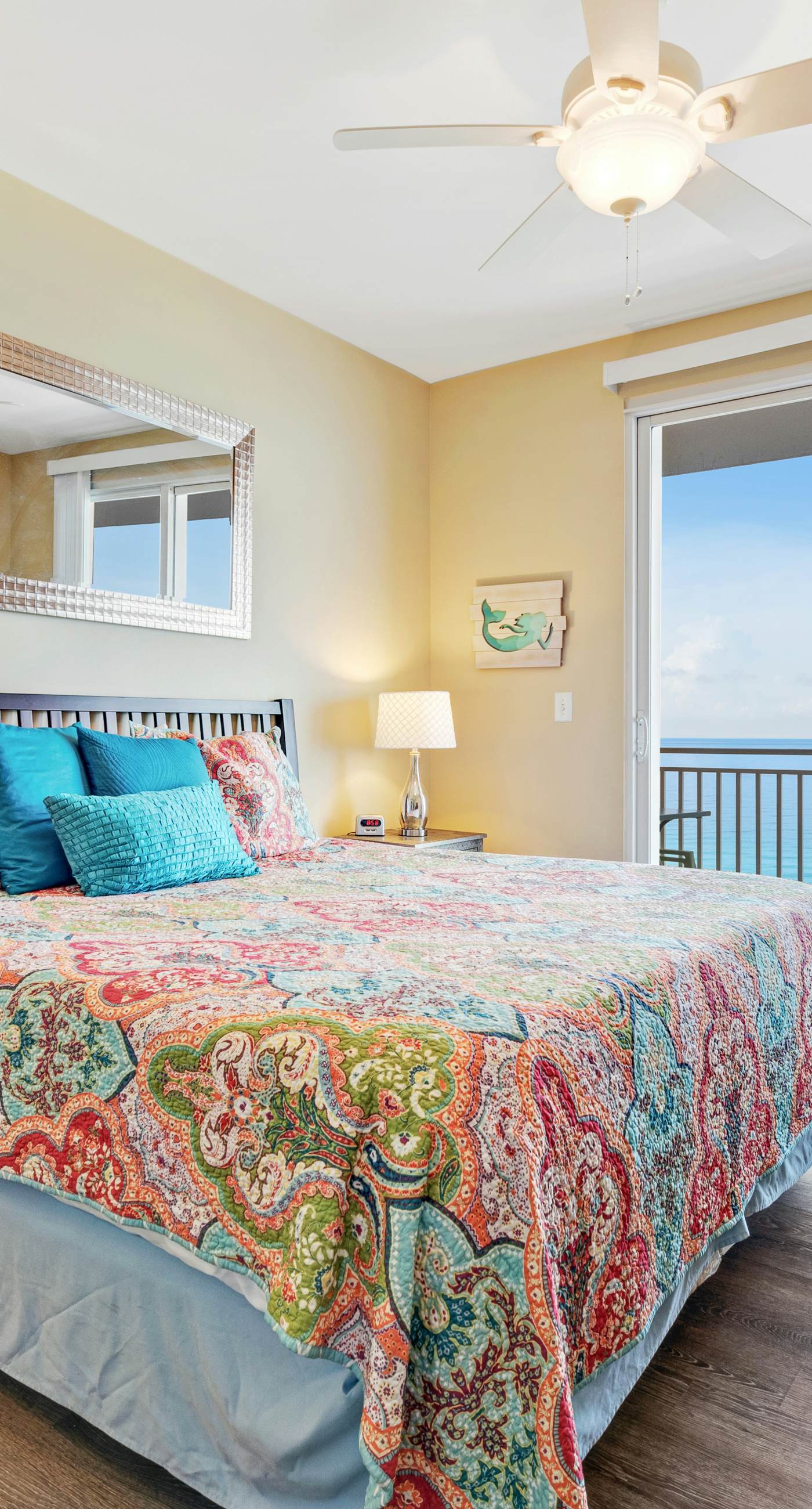 Gulf front condo with resort amenities, snack bar, and Lazy River