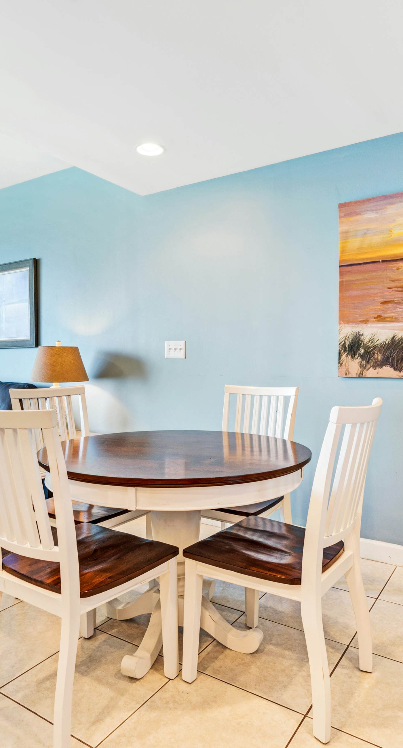 Gulf front condo with resort amenities, snack bar, and Lazy River