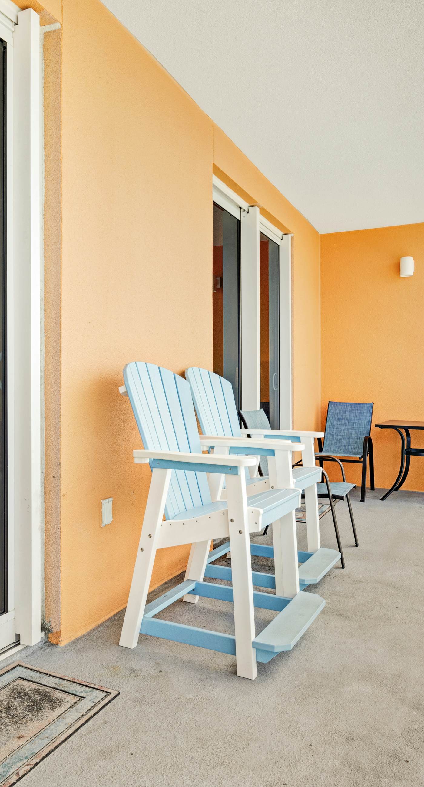 Gulf front condo with resort amenities, snack bar, and Lazy River