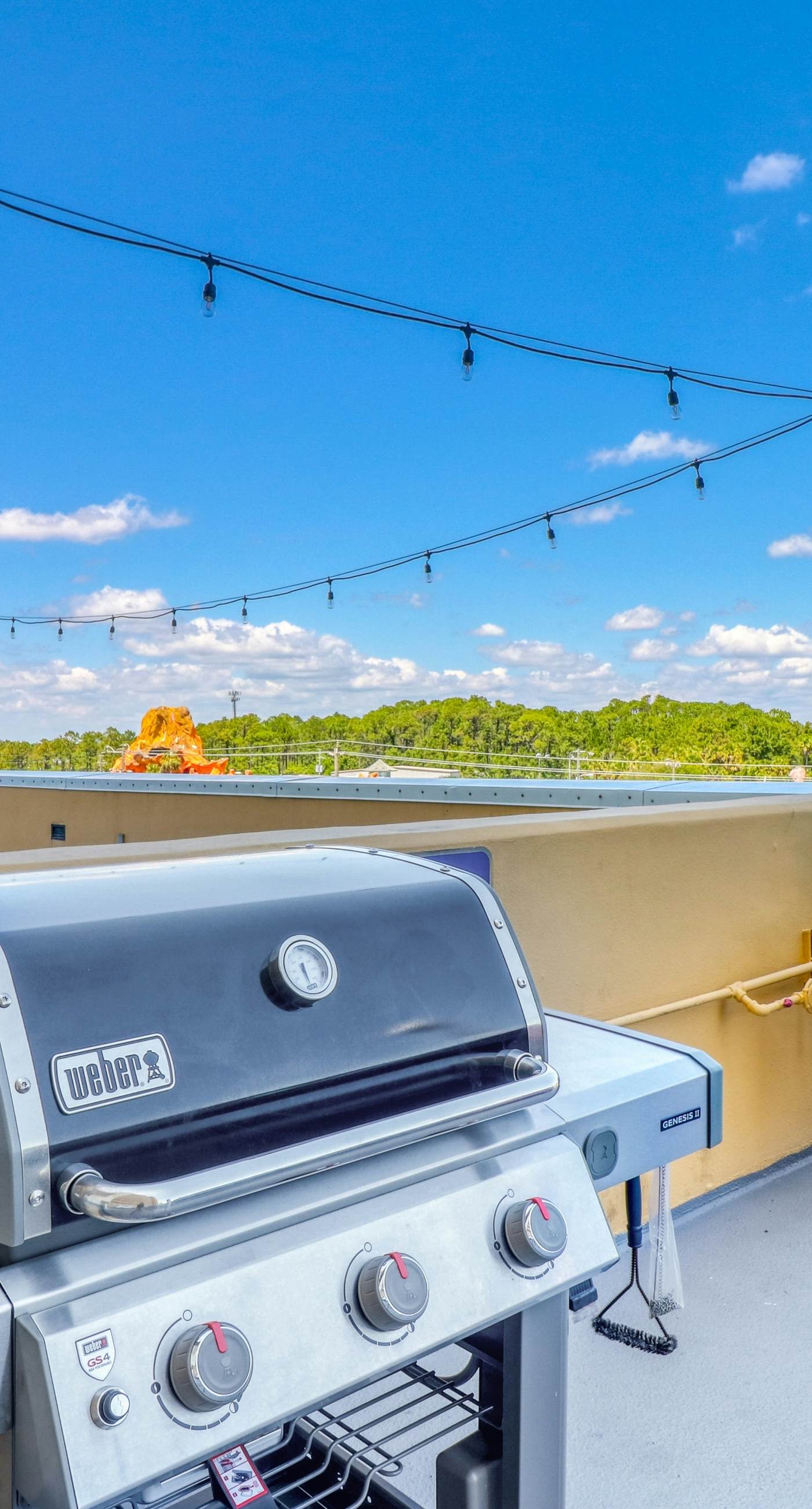 Zen Gulf-front condo with amazing views, pool, beach access, gym & game room