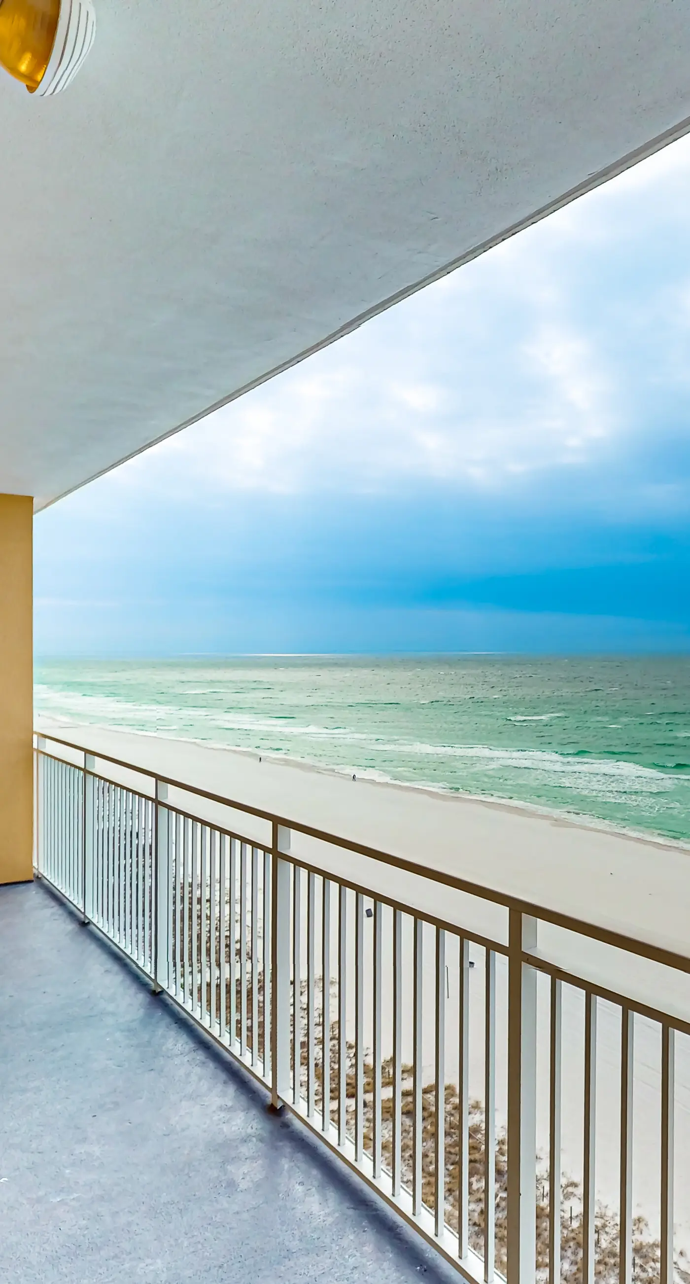 Gulf-front condo with free beach service, balcony & pool