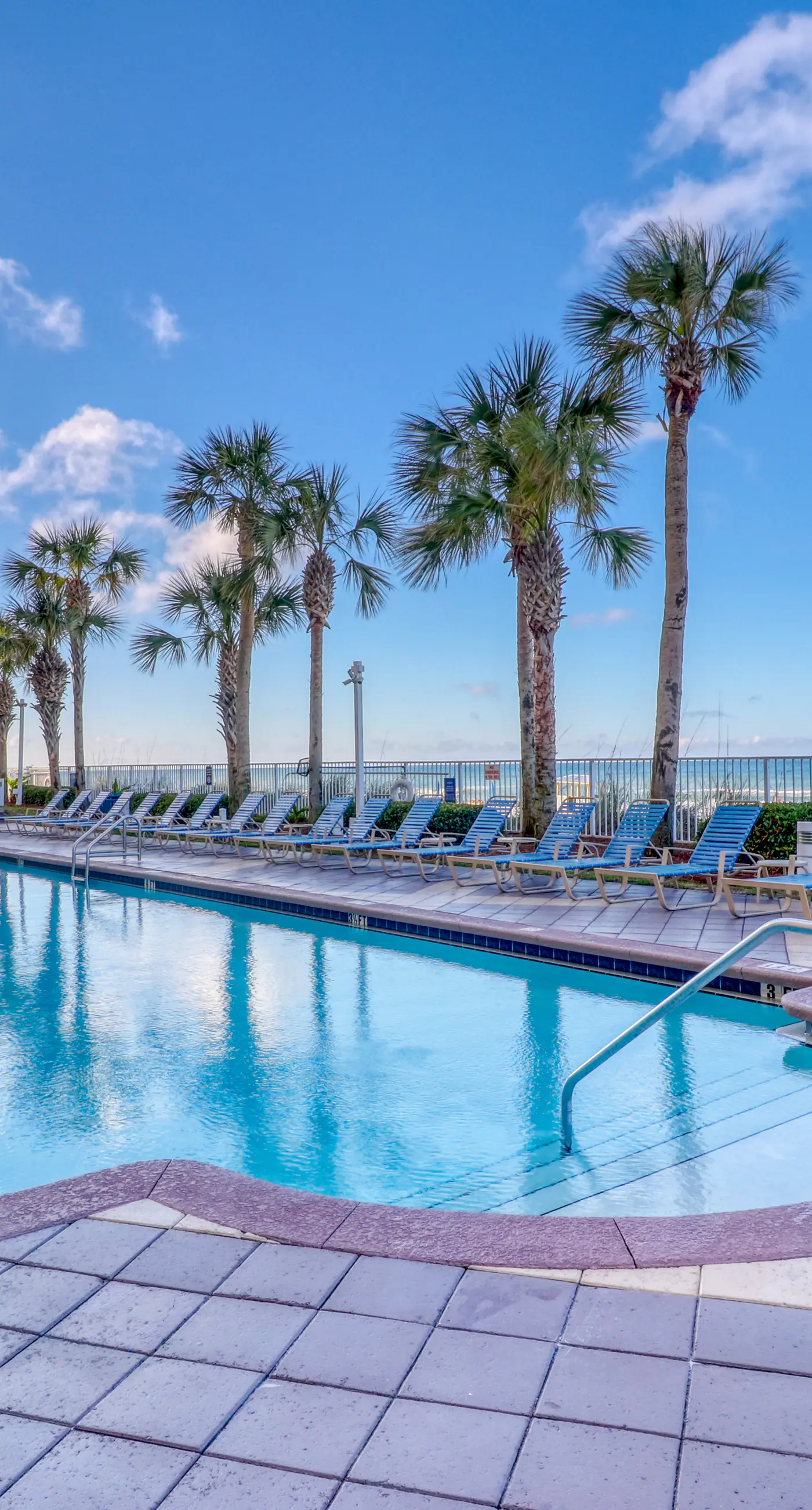 Gulf-front condo with free beach service, balcony & pool