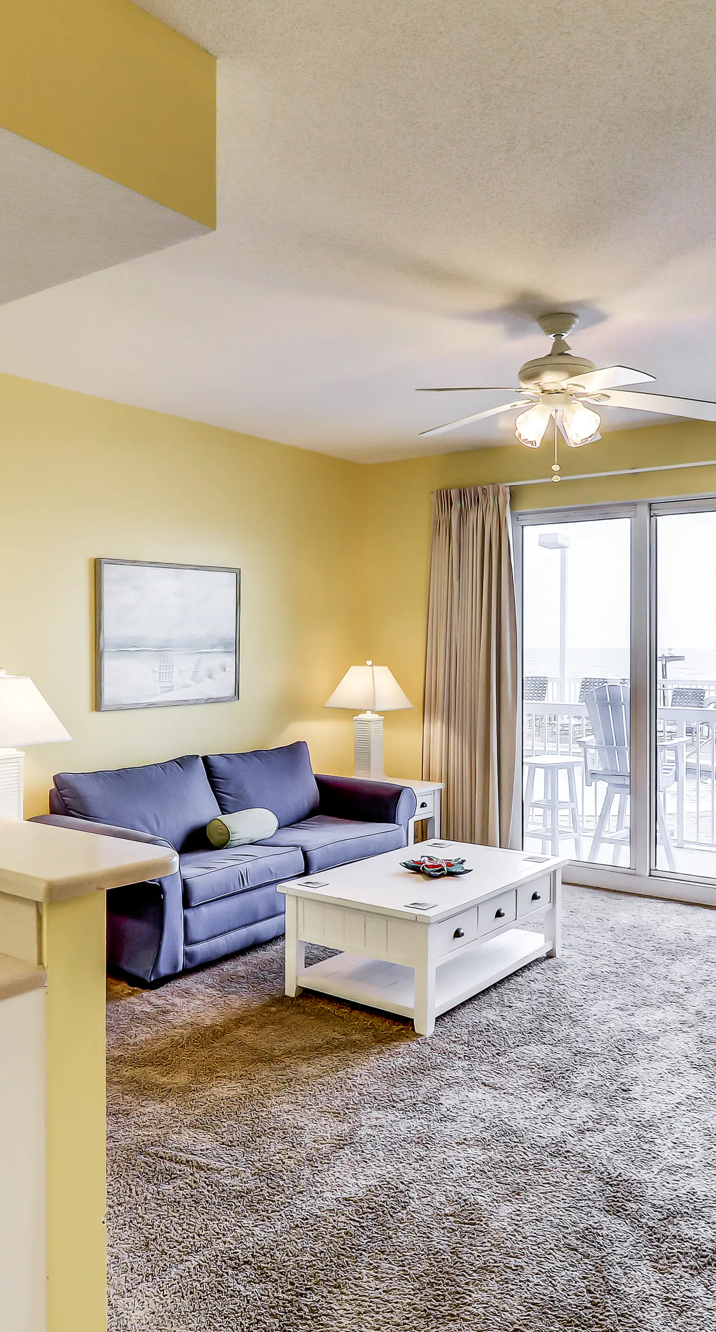 Lovely flat featuring Gulf views, deck, pool & hot tub - great location