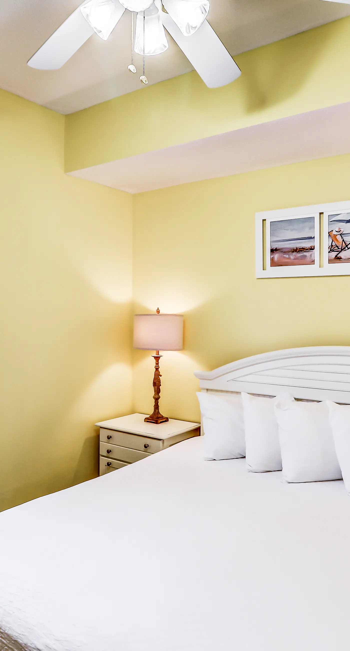 Lovely flat featuring Gulf views, deck, pool & hot tub - great location