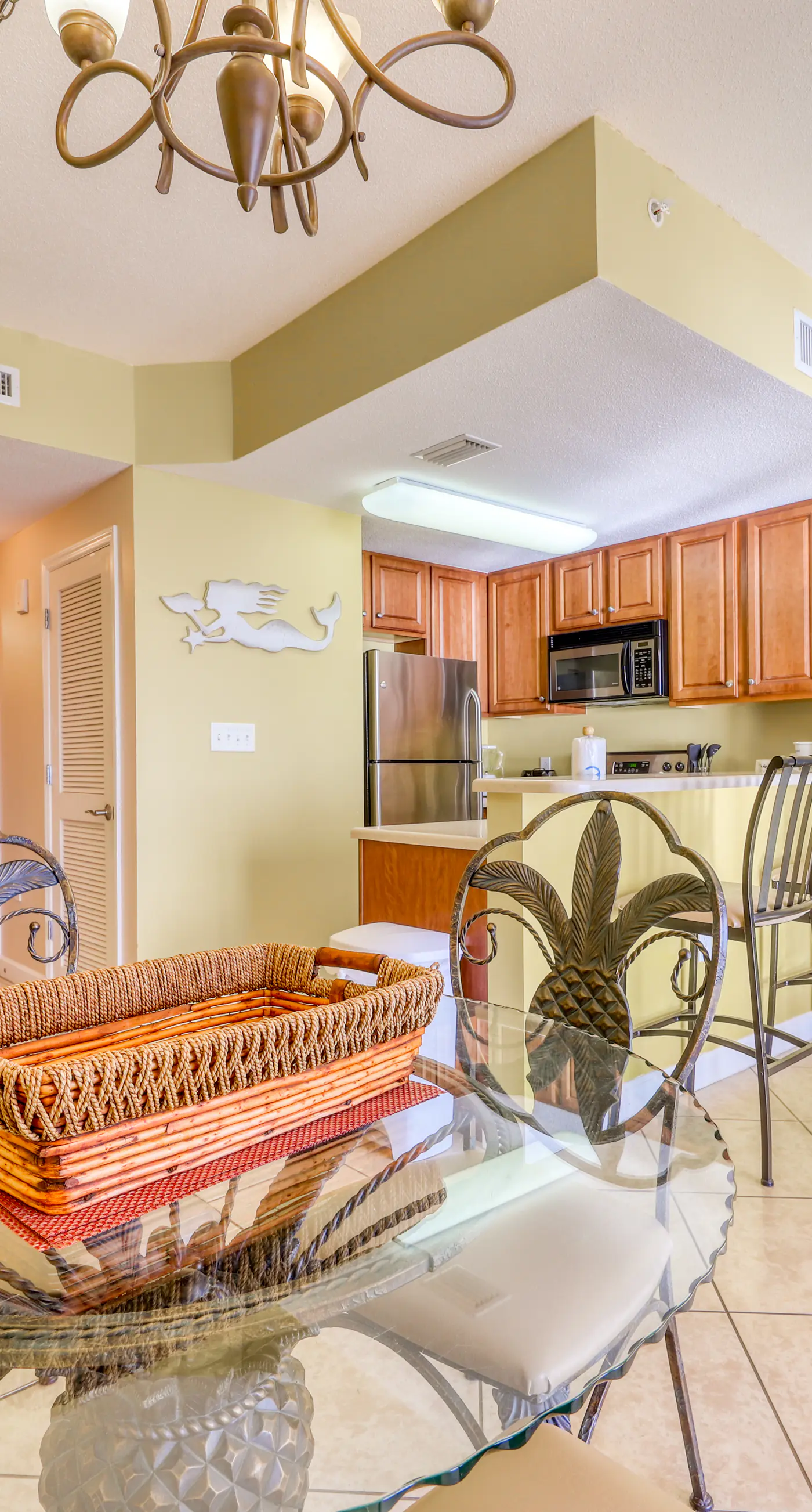 Gulf Front Family friendly getaway w/Beach Service