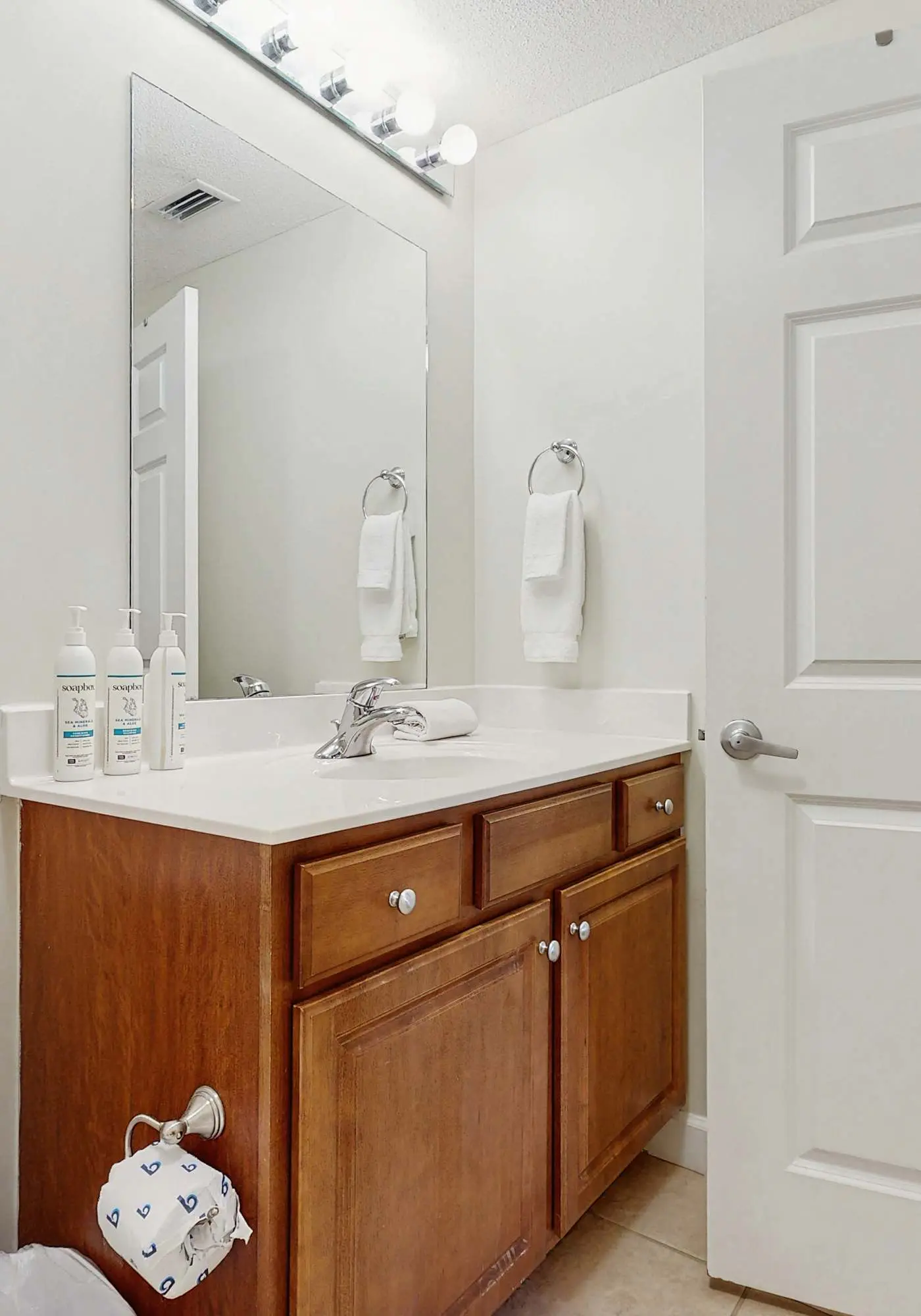 Gulf Front Family friendly getaway w/Beach Service