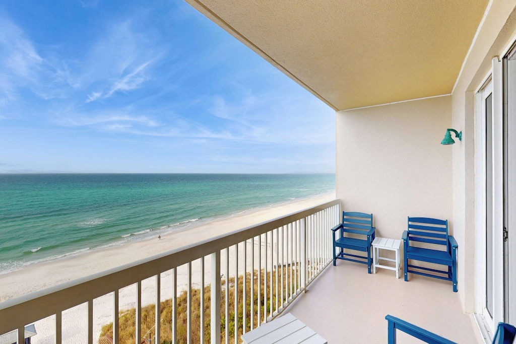 Gulf Front Family friendly getaway w/Beach Service