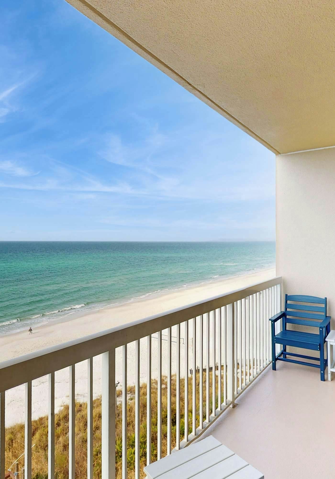 Gulf Front Family friendly getaway w/Beach Service