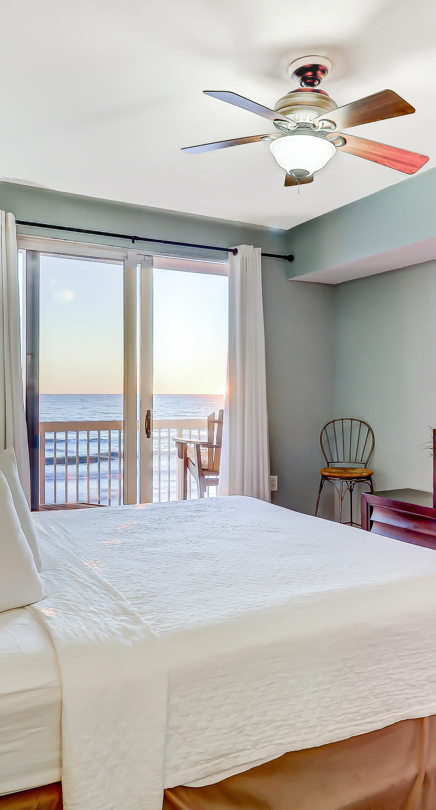 Dreamy retreat on the Gulf with pool, basketball court & beach access