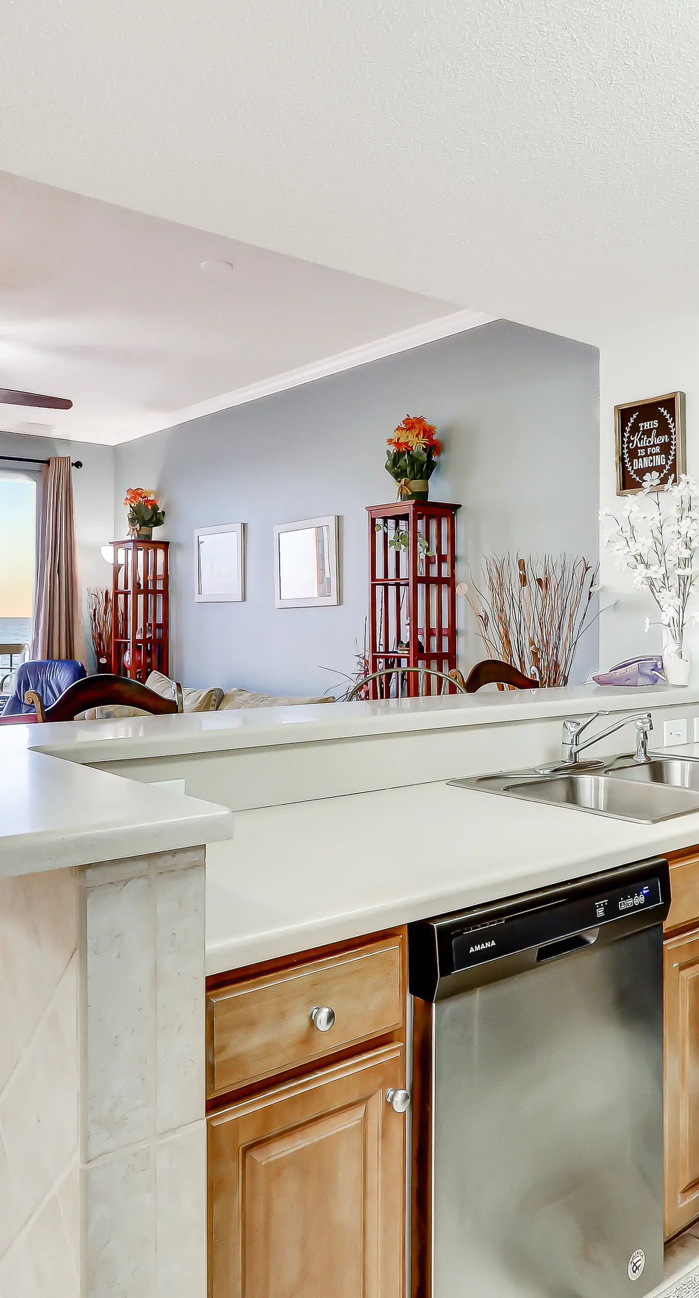 Dreamy retreat on the Gulf with pool, basketball court & beach access