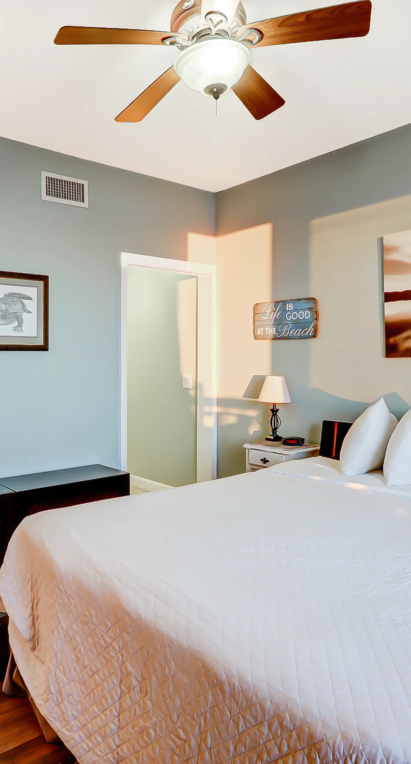 Dreamy retreat on the Gulf with pool, basketball court & beach access