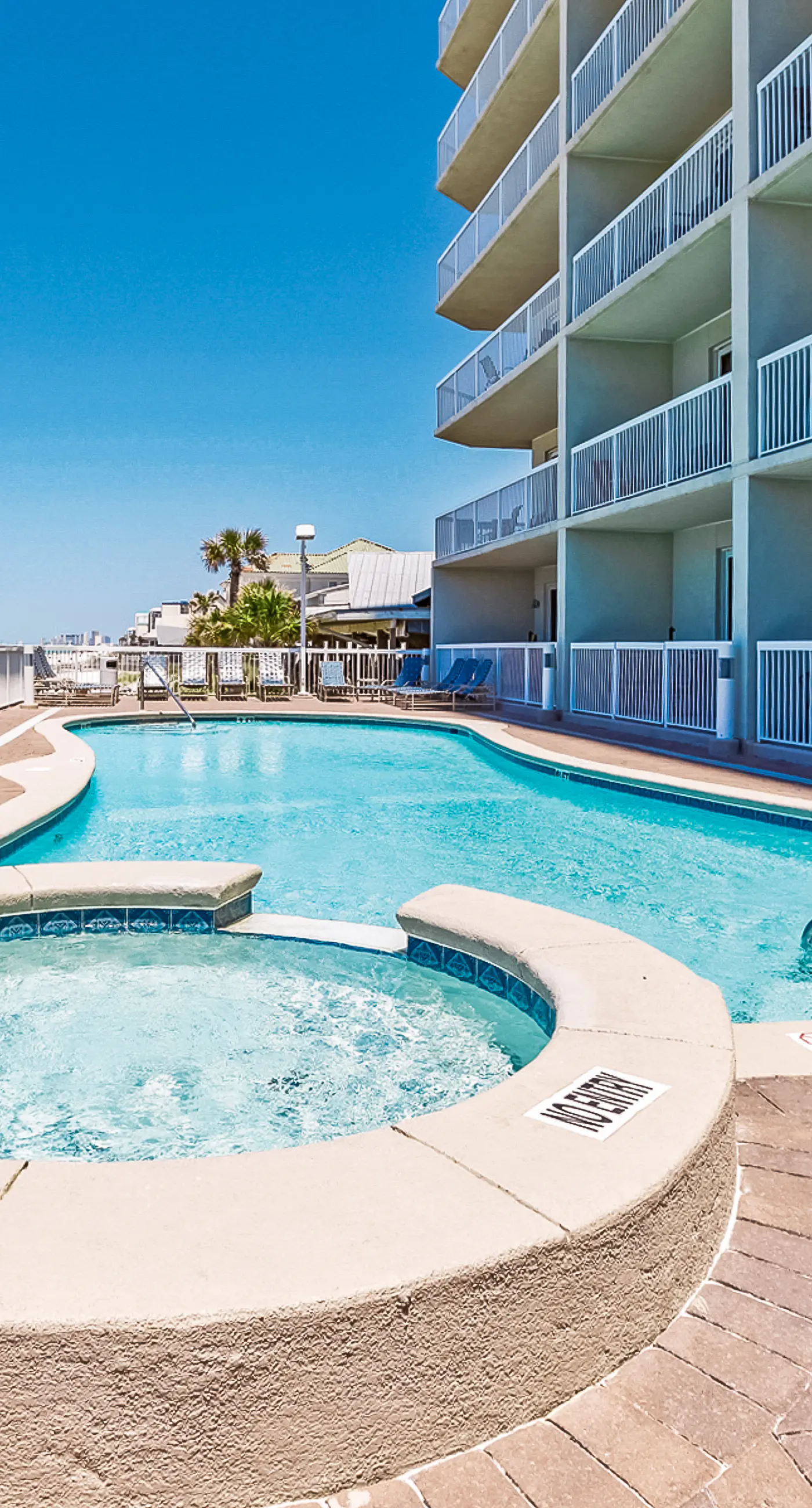 Dreamy retreat on the Gulf with pool, basketball court & beach access