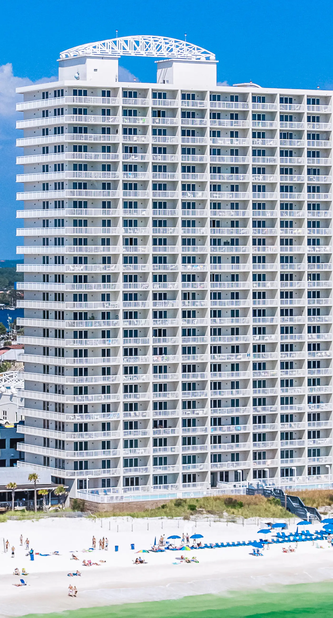 Dreamy retreat on the Gulf with pool, basketball court & beach access