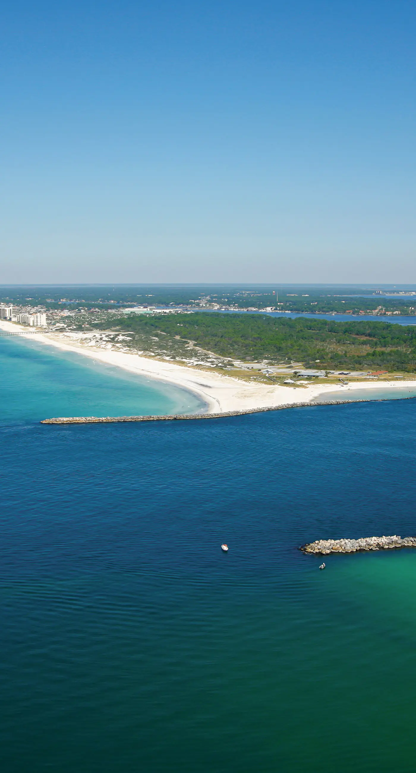 Dreamy retreat on the Gulf with pool, basketball court & beach access