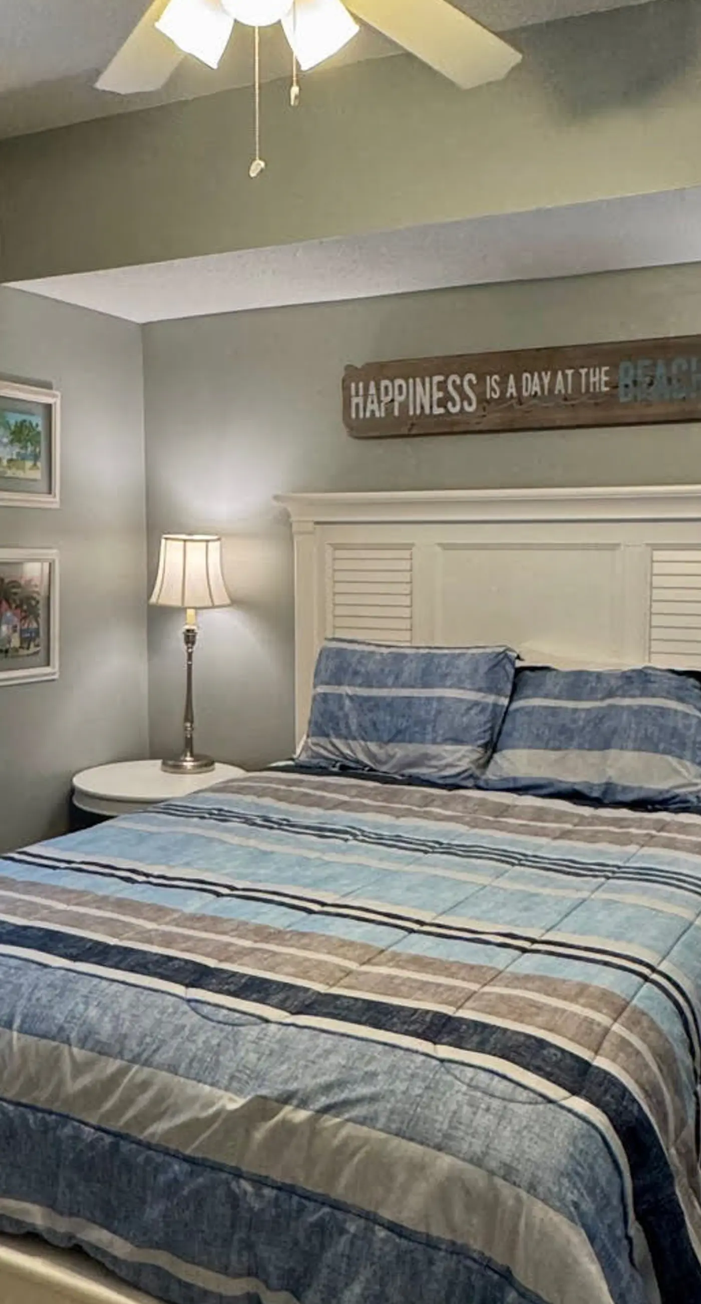 Gorgeous beachfront condo, shared pool and beach access