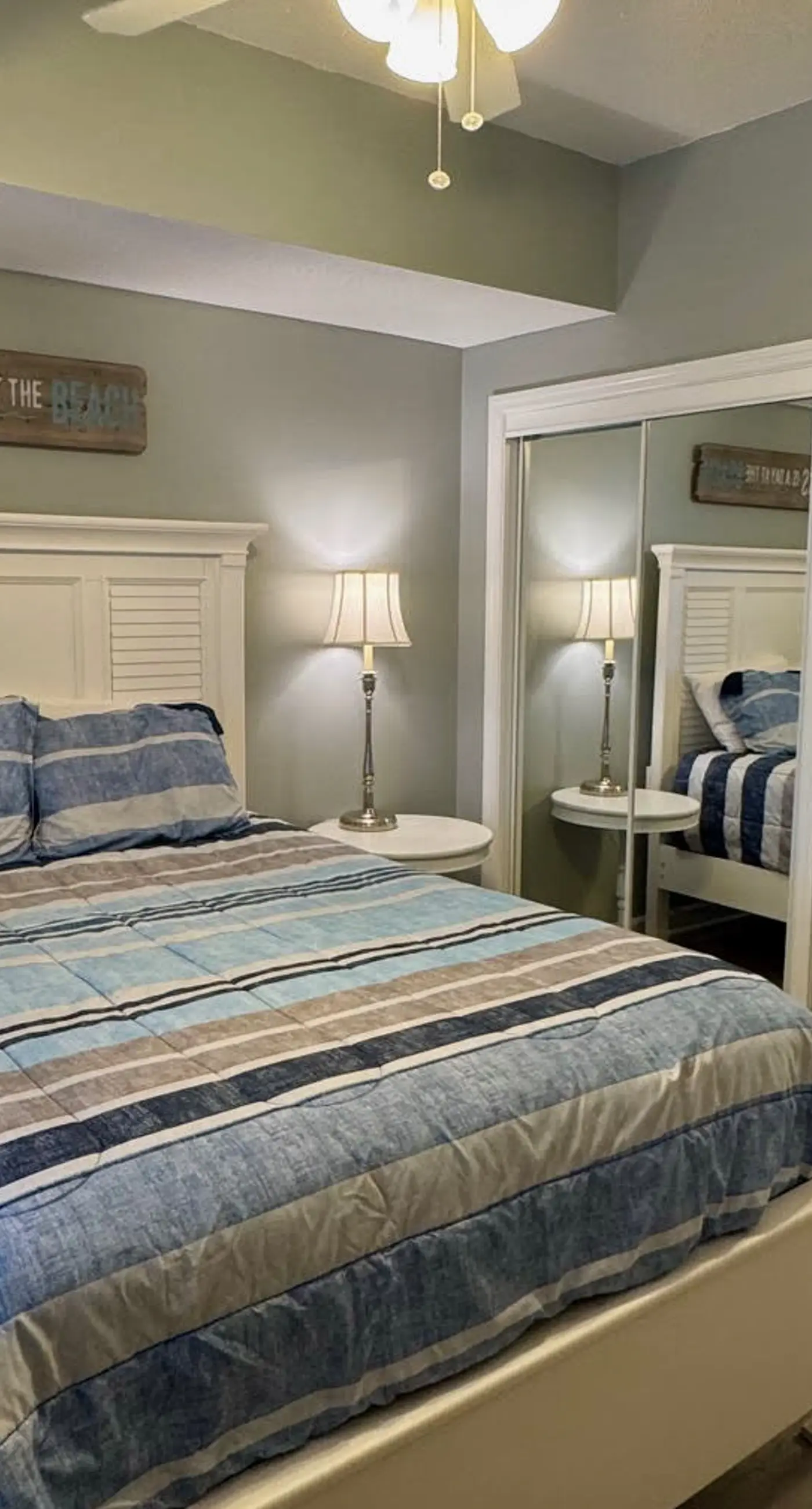 Gorgeous beachfront condo, shared pool and beach access