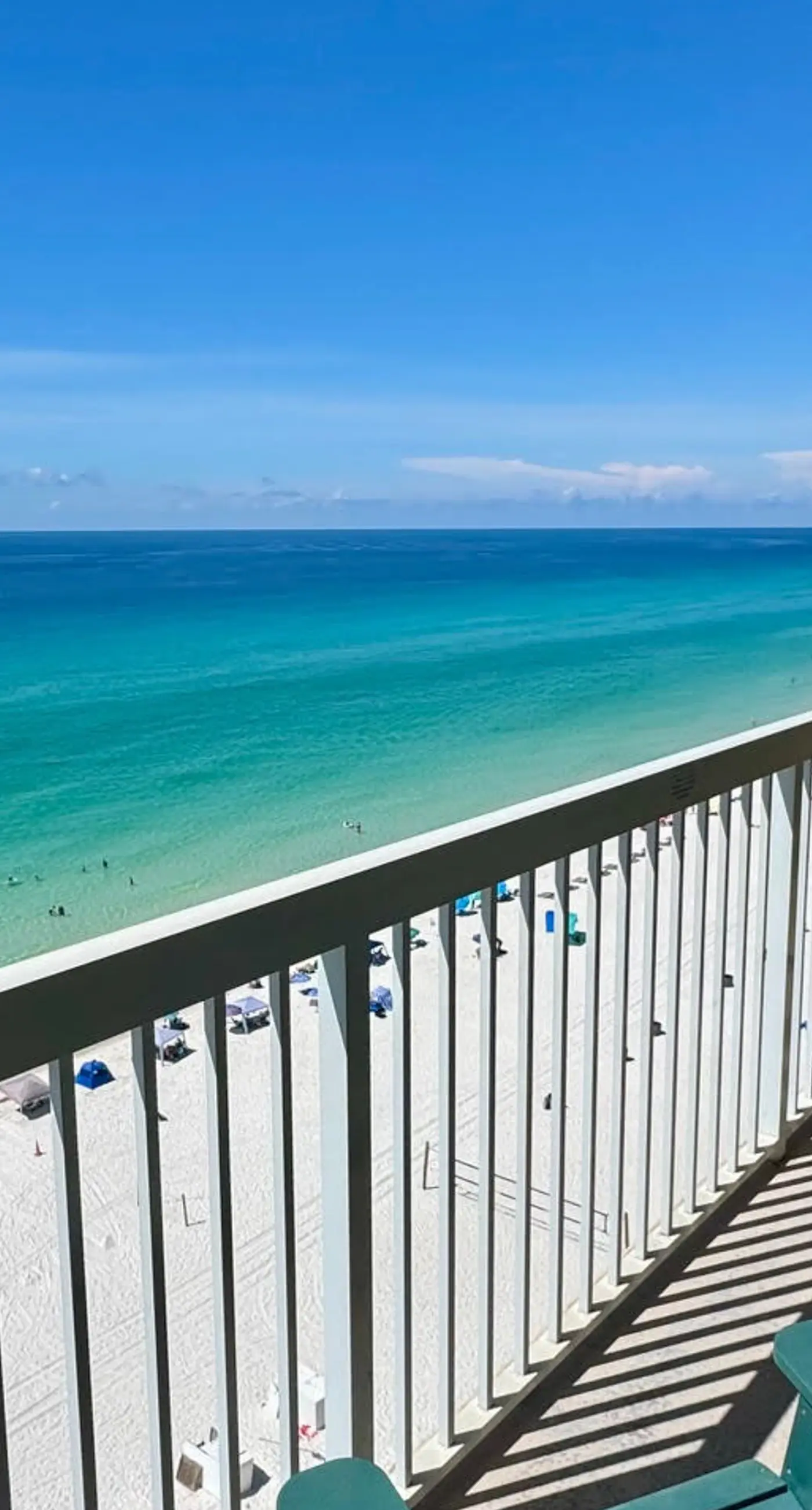 Gorgeous beachfront condo, shared pool and beach access