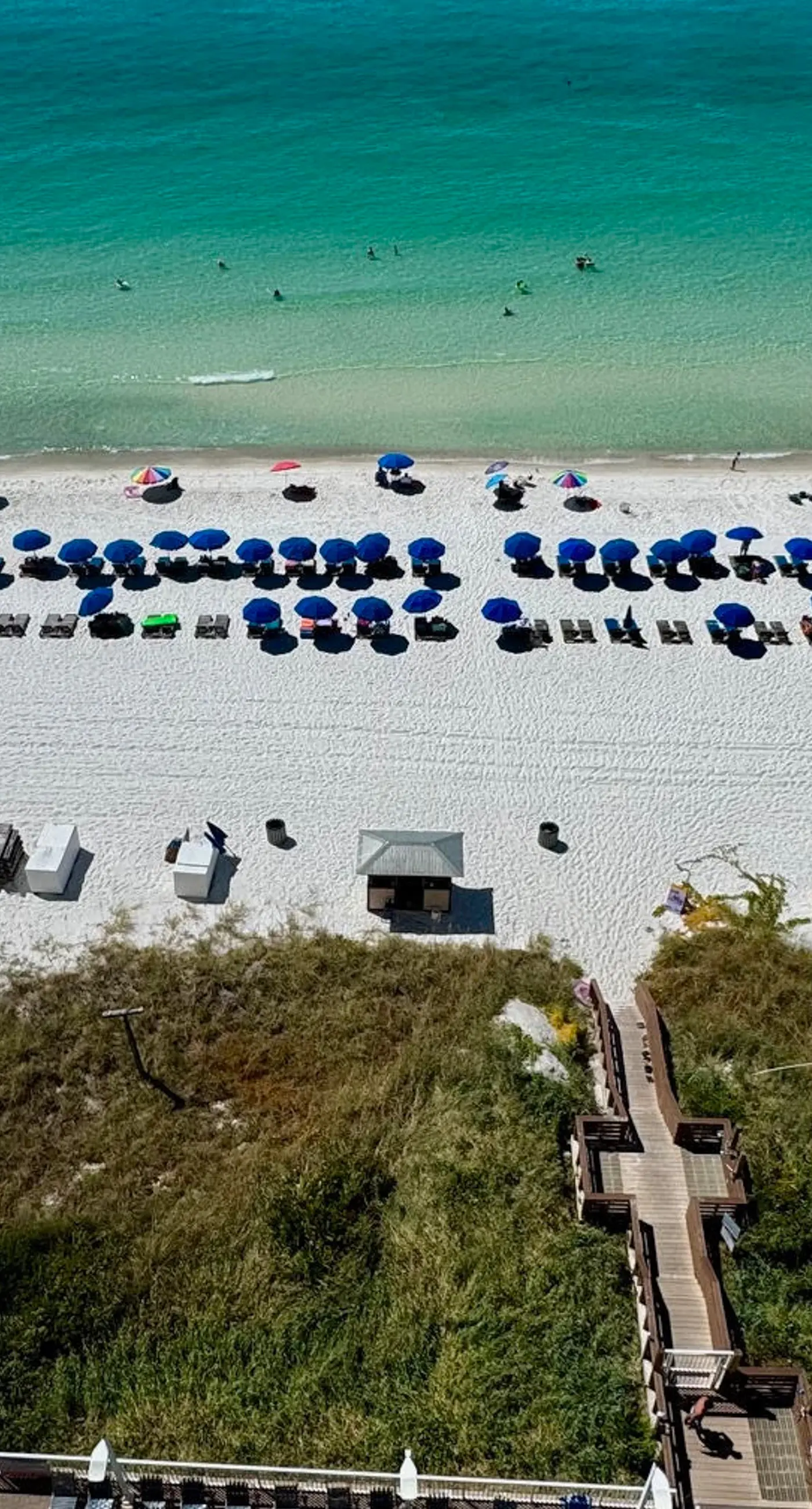 Gorgeous beachfront condo, shared pool and beach access