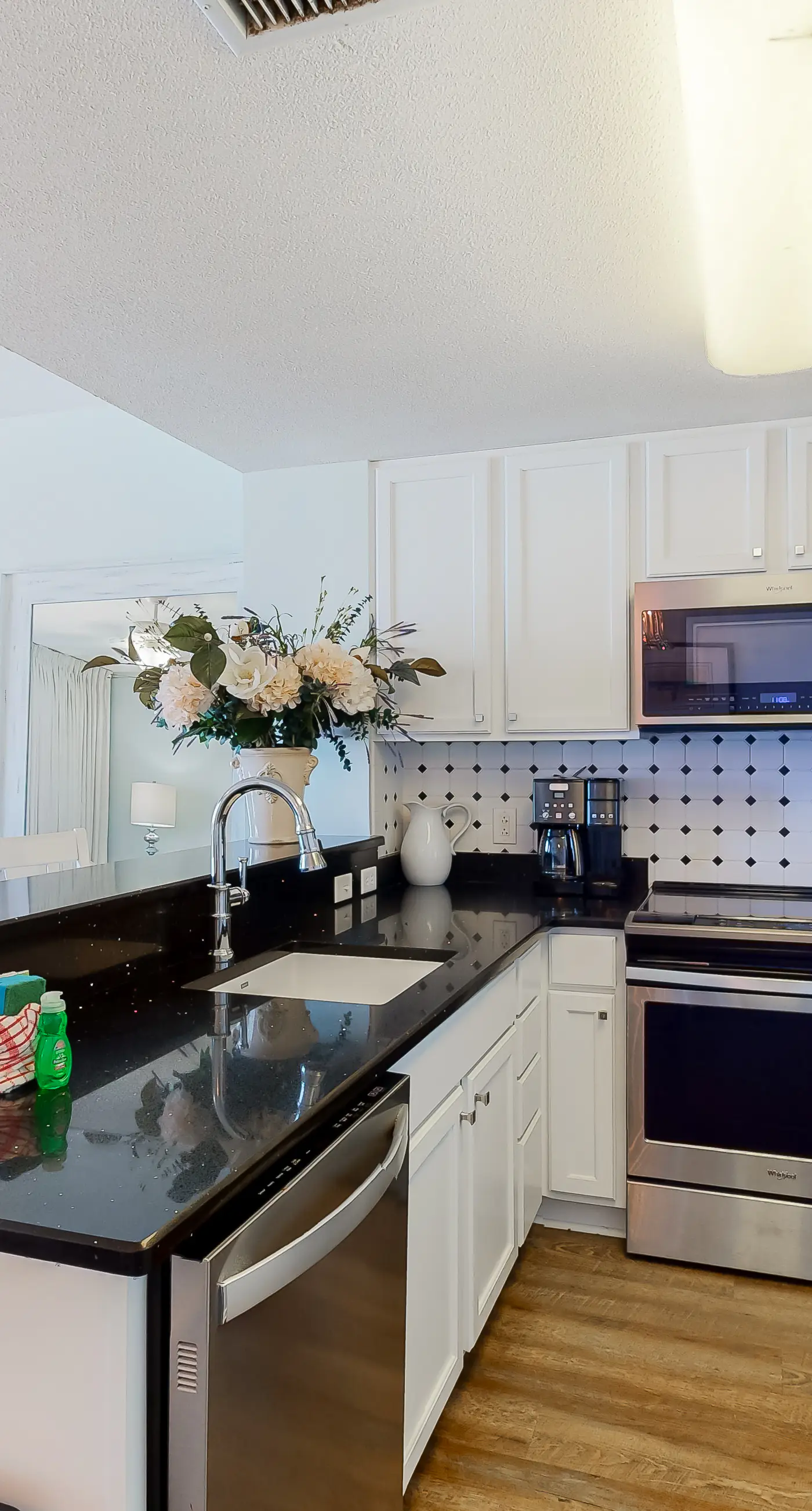 Fun beach getaway with beautiful views, pools, hot tub & beach access