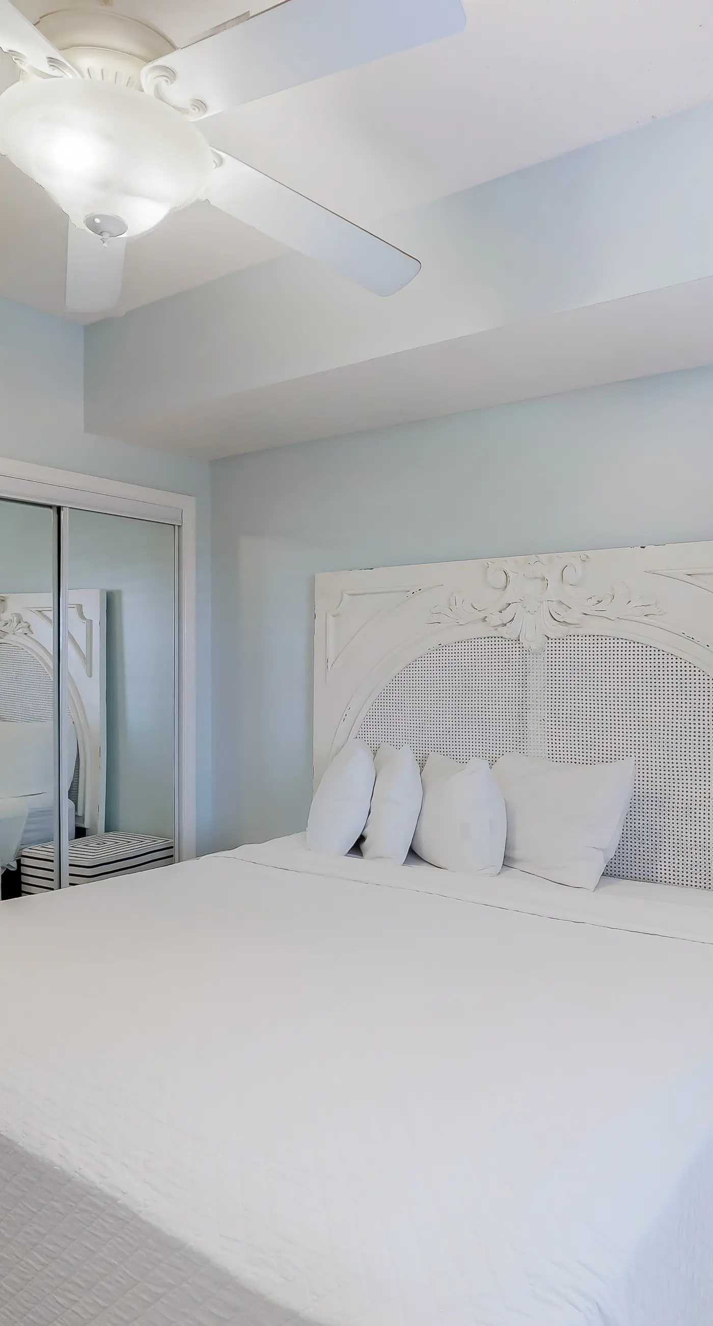 Fun beach getaway with beautiful views, pools, hot tub & beach access