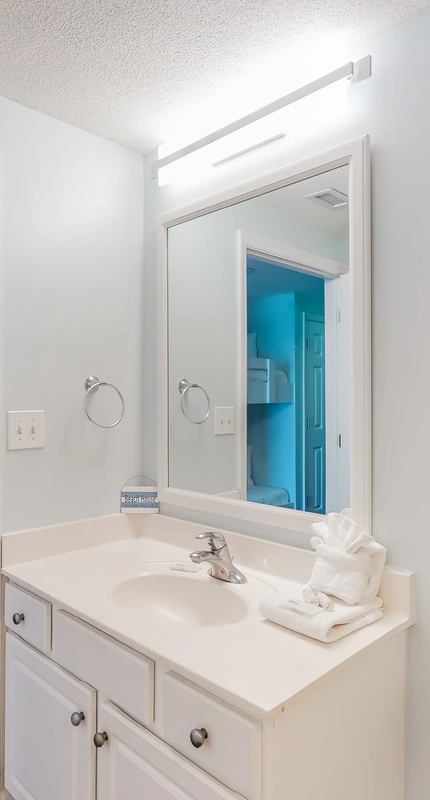 Fun beach getaway with beautiful views, pools, hot tub & beach access