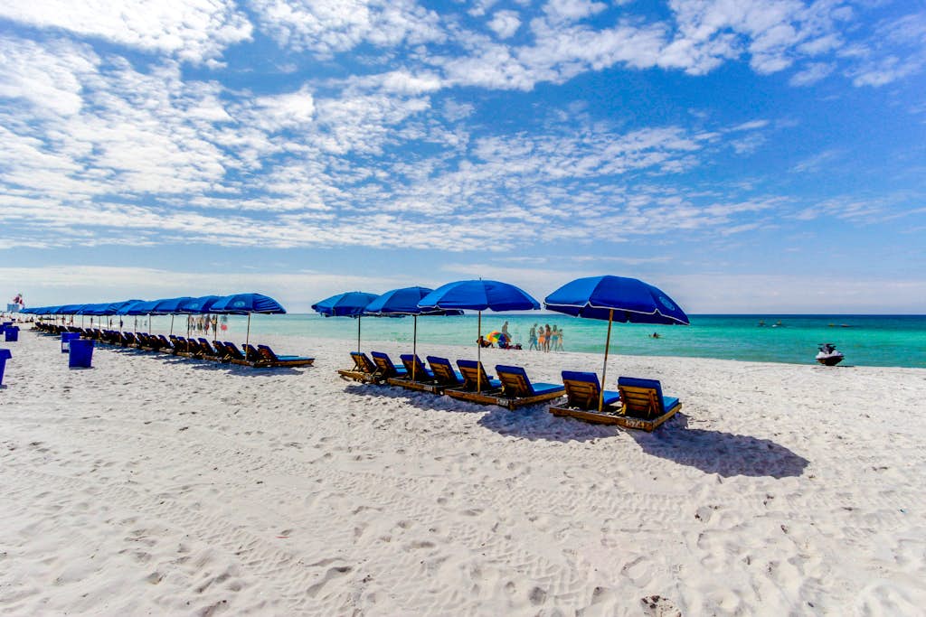 Fun beach getaway with beautiful views, pools, hot tub & beach access