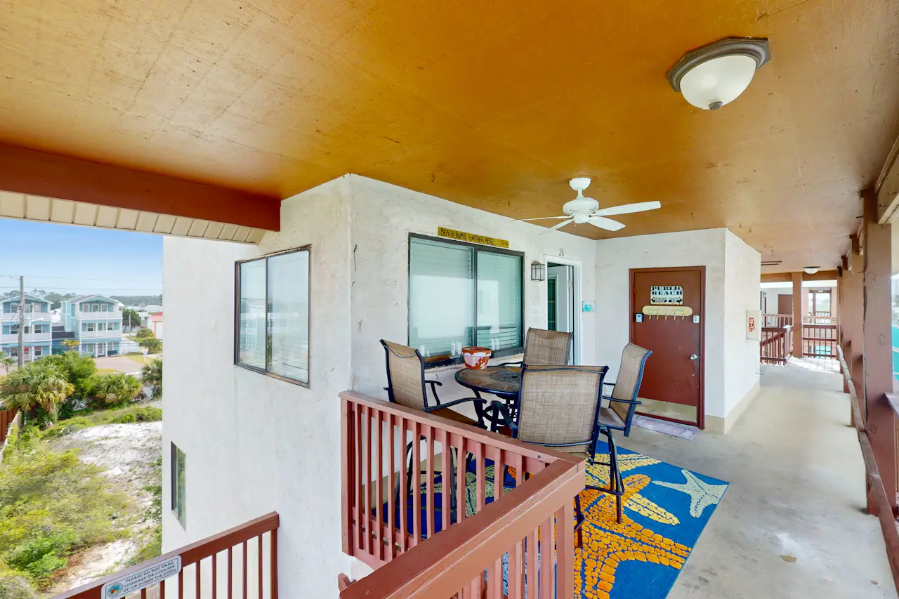 Photo inspiration: Gallery Detail: Cozy Coastal Condo W A Shared Pool Free WiFi Private