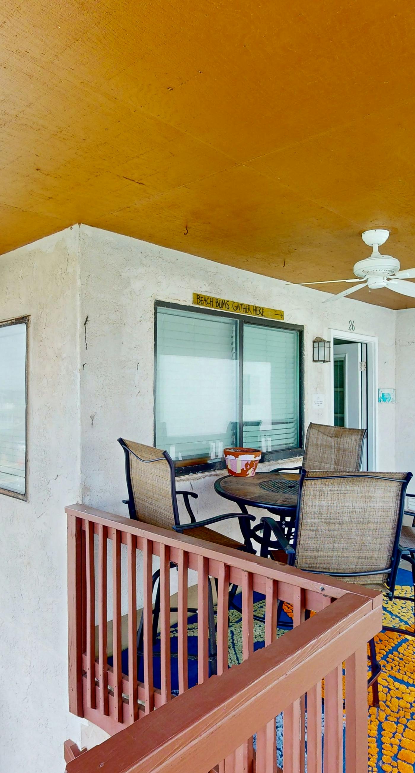 Cozy Coastal Condo w/ a Shared Pool, Free WiFi, Private Washer/Dryer, & A/C