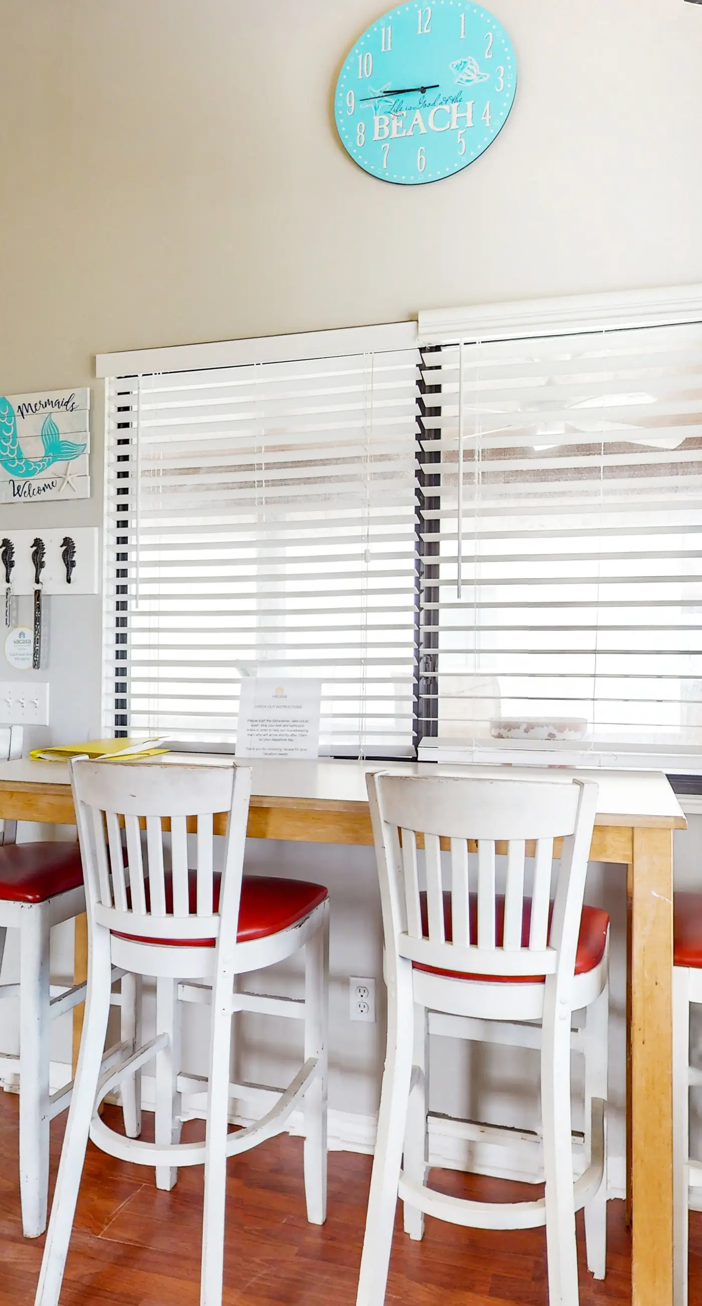 Cozy Coastal Condo w/ a Shared Pool, Free WiFi, Private Washer/Dryer, & A/C