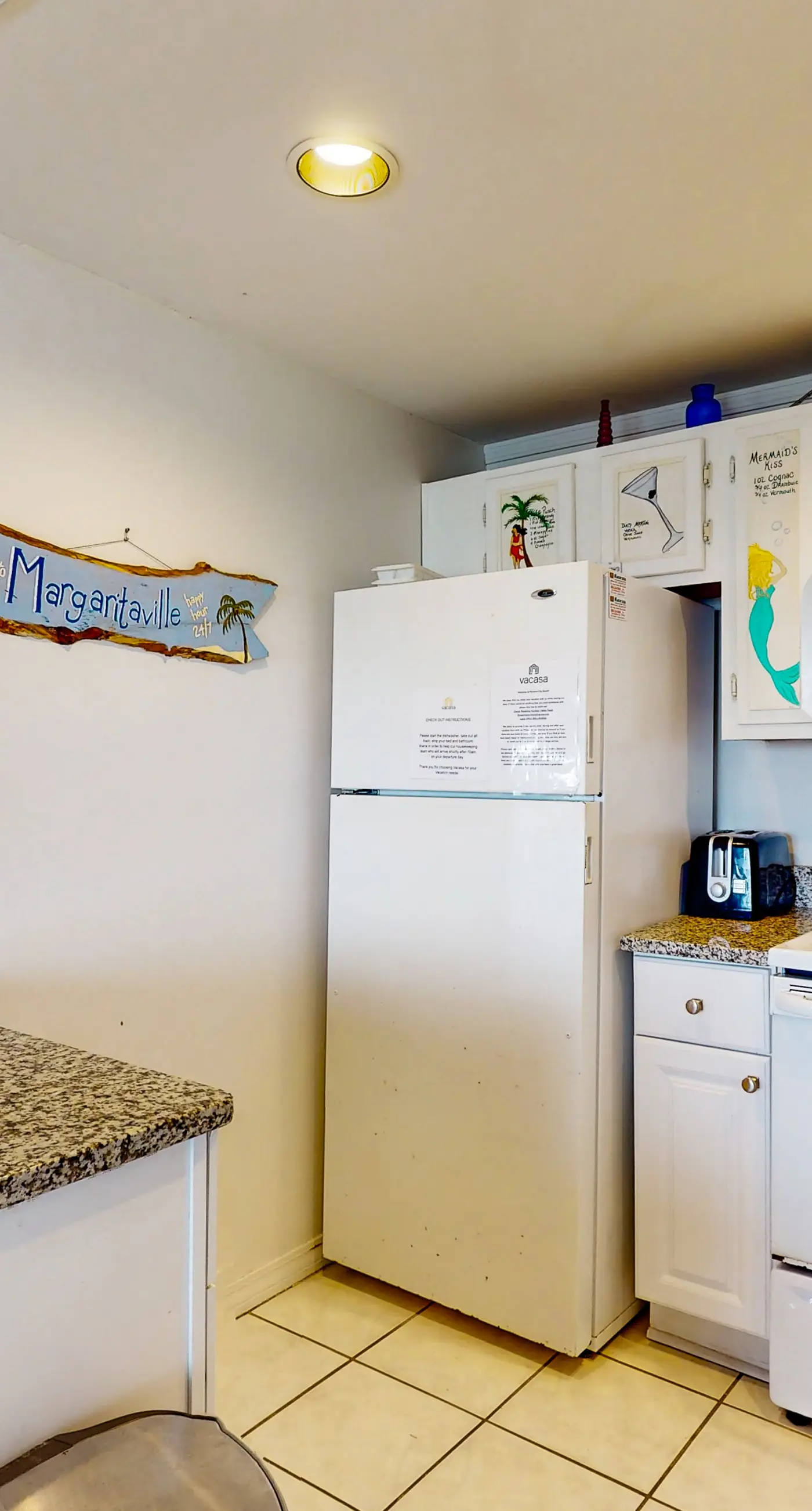 Cozy Coastal Condo w/ a Shared Pool, Free WiFi, Private Washer/Dryer, & A/C