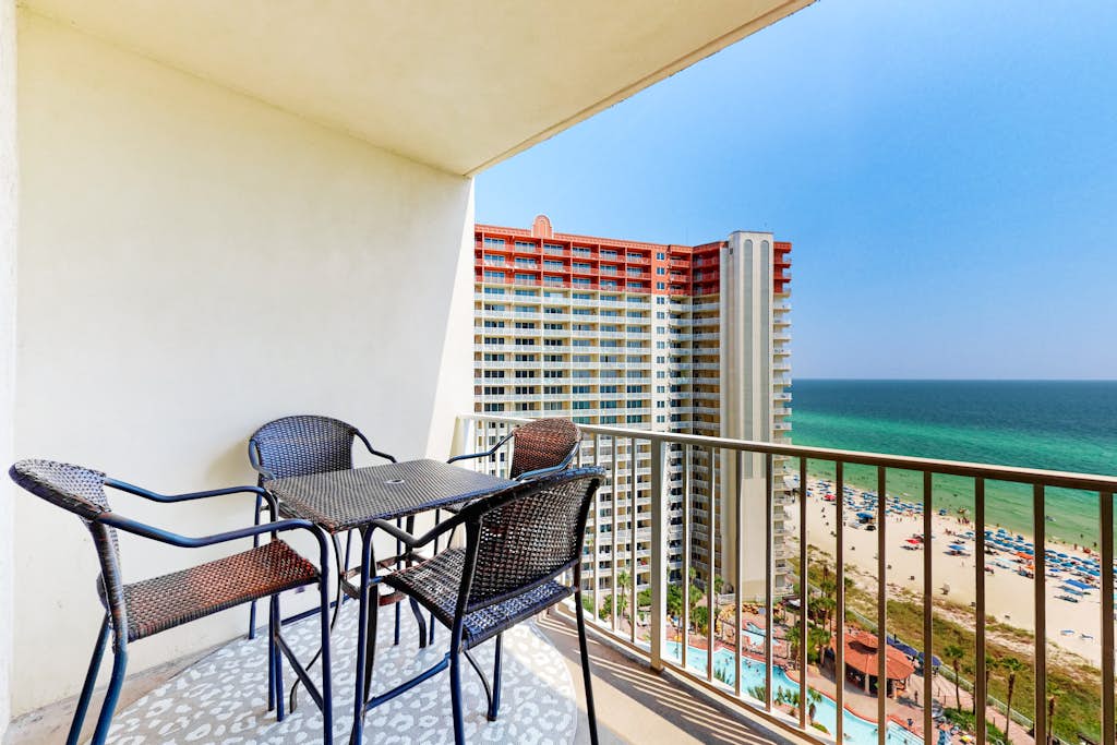 Updated beachfront condo with pool, hot tub, W/D, & central AC