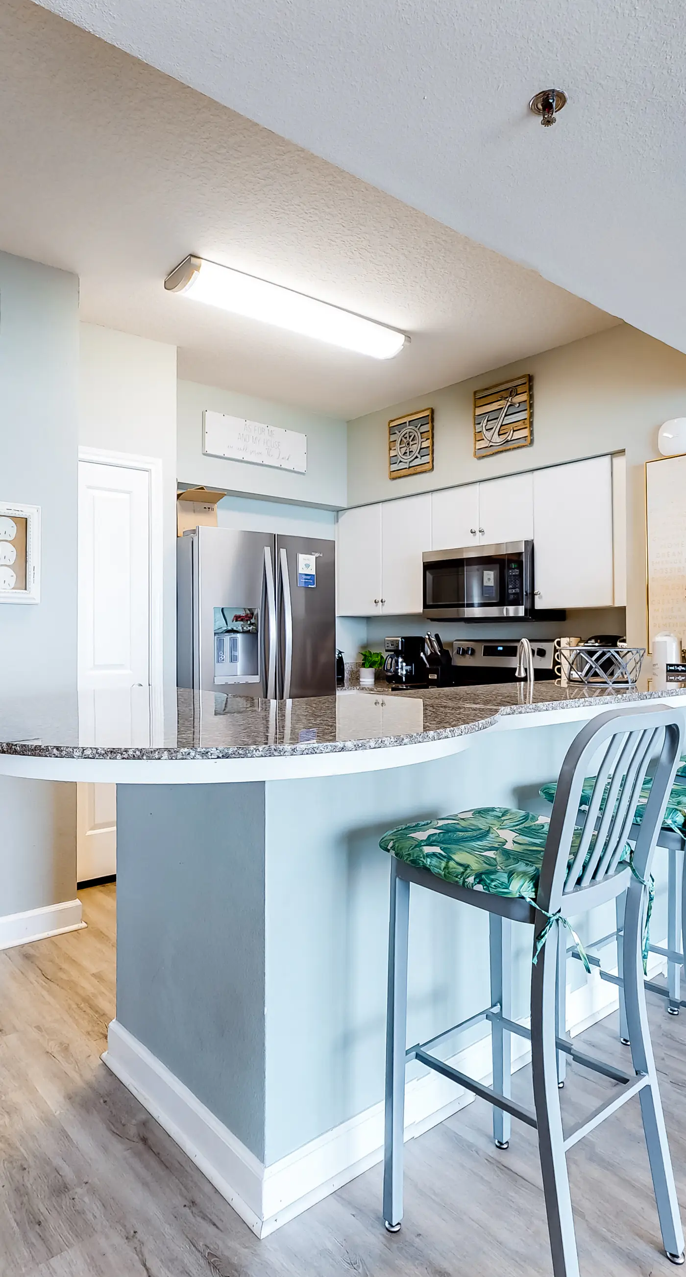 Updated beachfront condo with pool, hot tub, W/D, & central AC