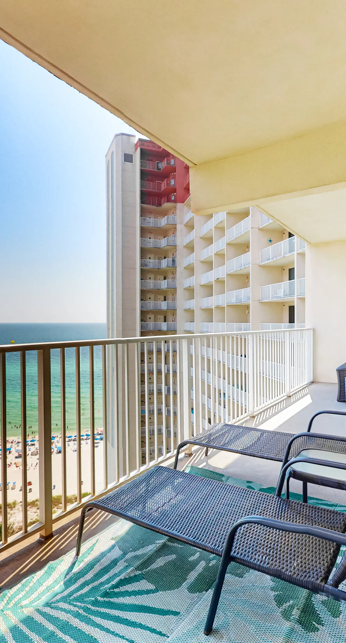 Updated beachfront condo with pool, hot tub, W/D, & central AC