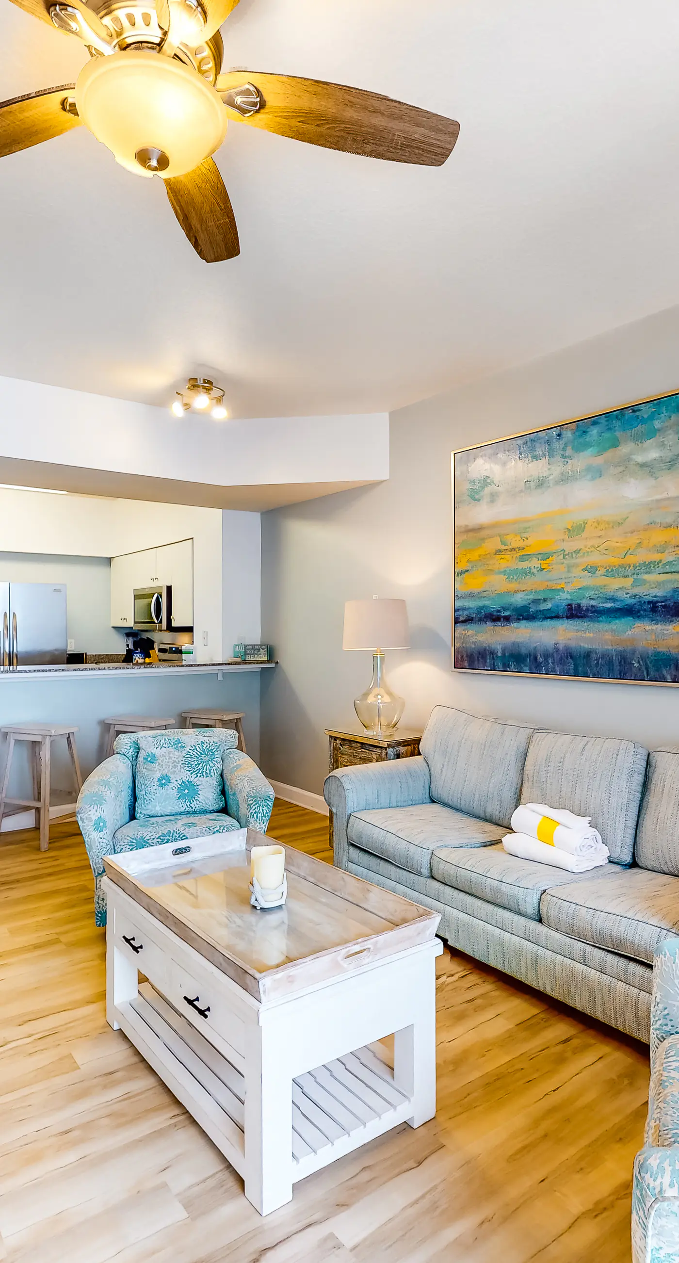 Gulf-view resort condo with pools, hot tubs, & on-site dining - walk to beach