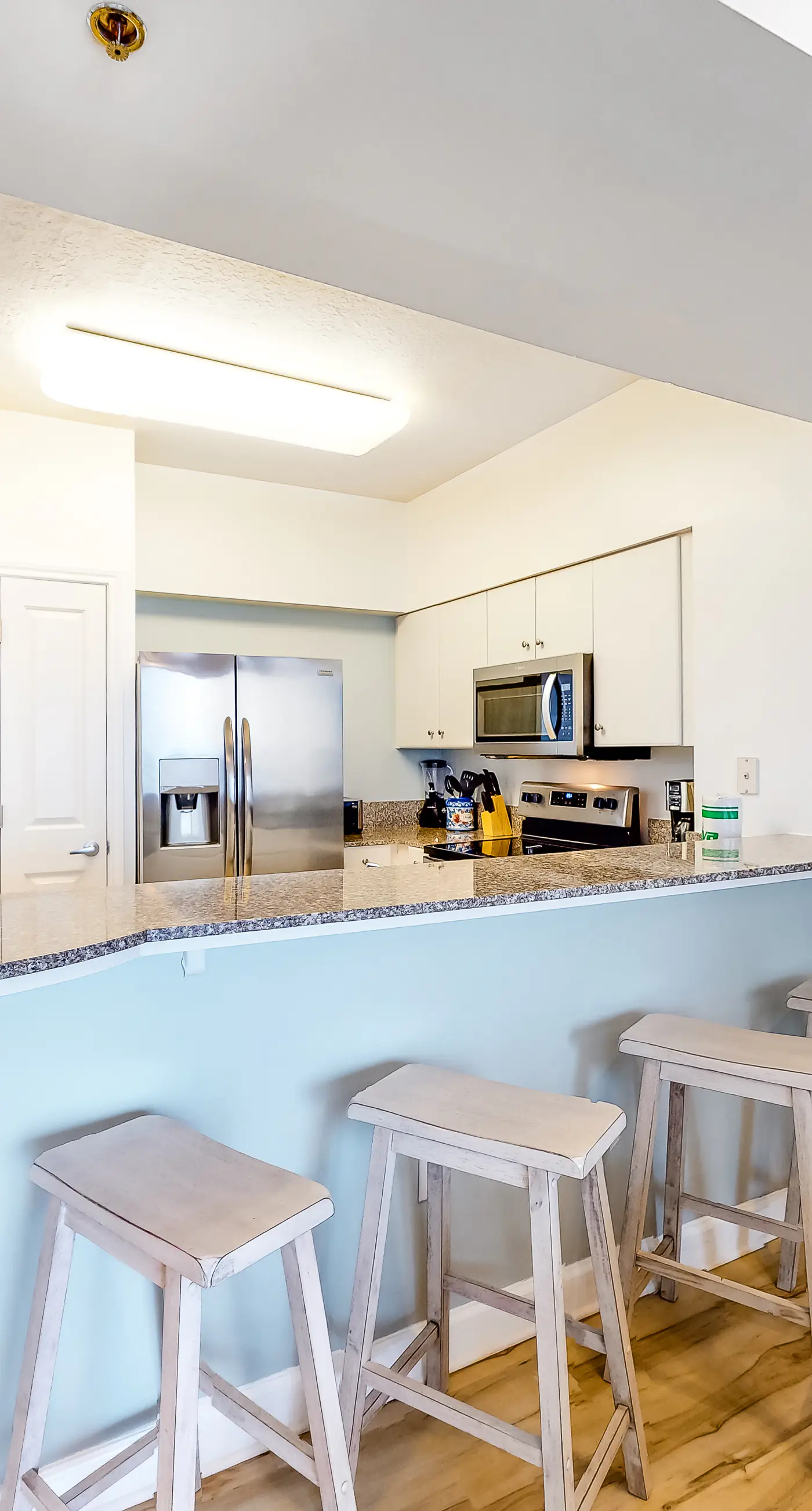 Gulf-view resort condo with pools, hot tubs, & on-site dining - walk to beach