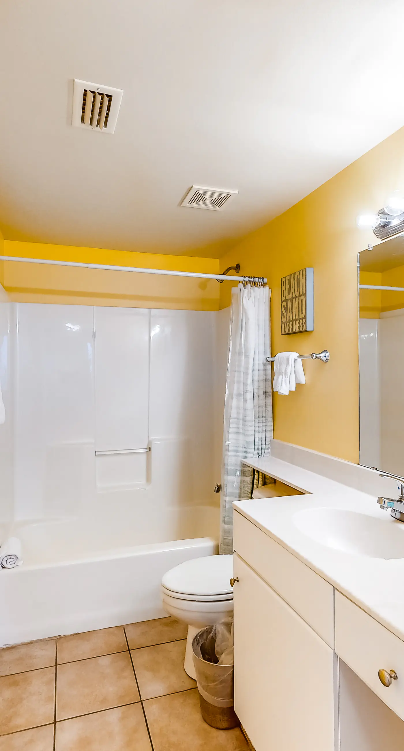 Gulf-view resort condo with pools, hot tubs, & on-site dining - walk to beach