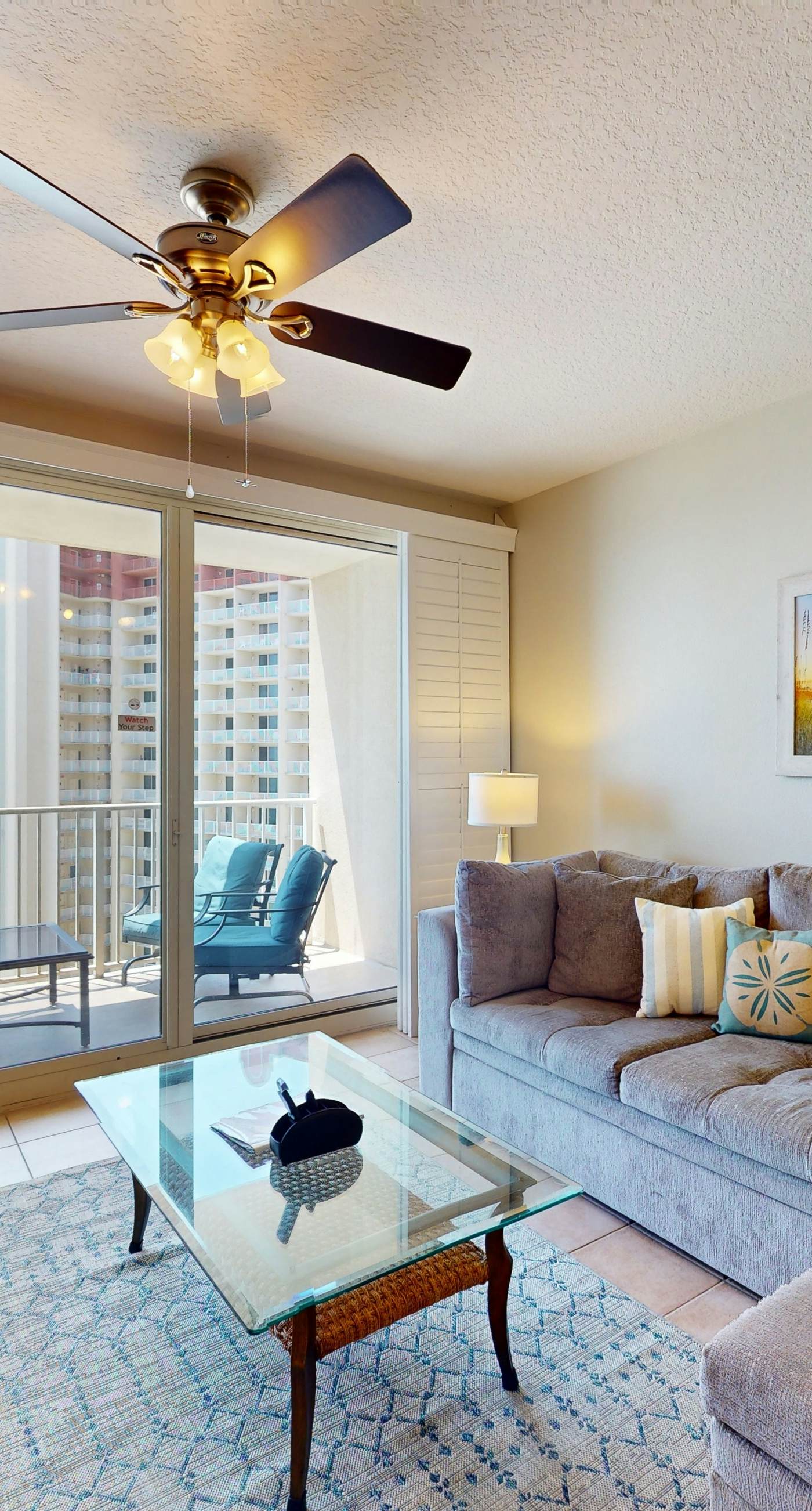 Updated oceanfront condo with pools, hot tub, W/D, AC, & views